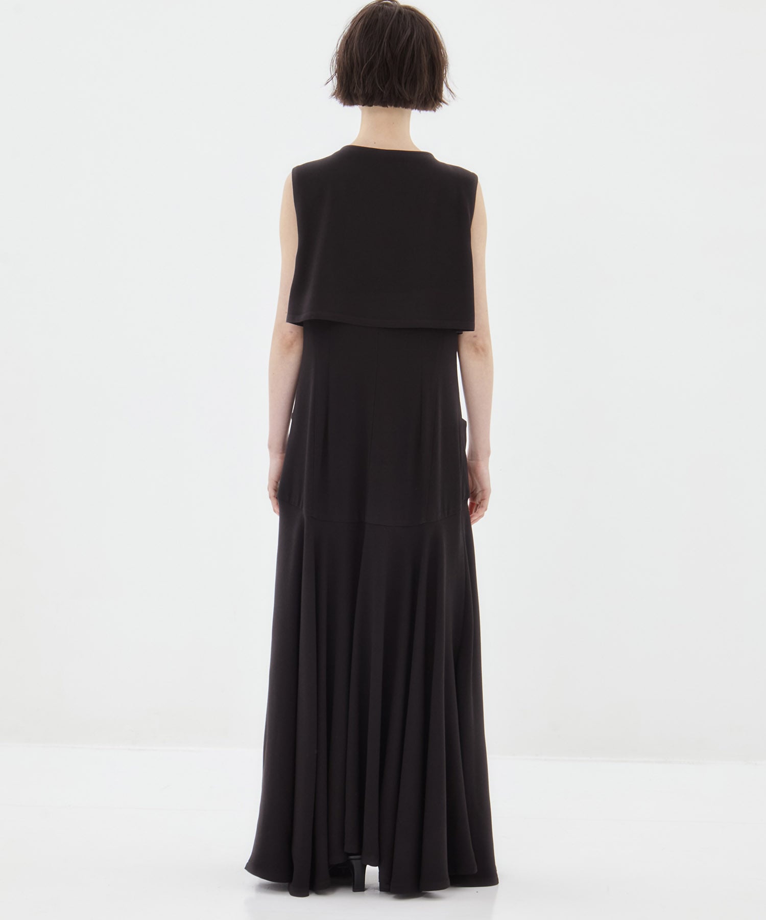 Stiina back cape dress BK AKIRANAKA