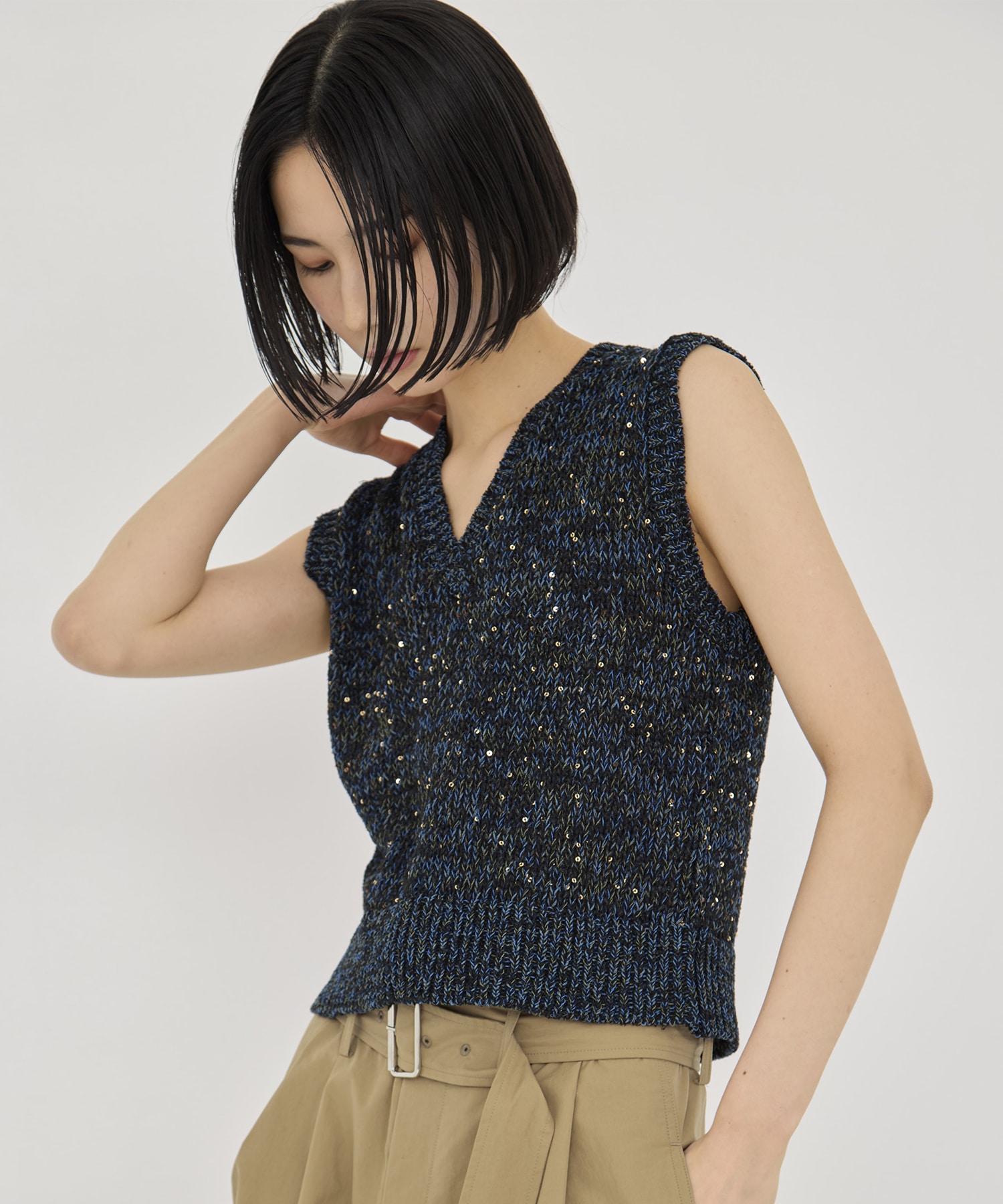 Lila Sequinned knit pullover AKIRANAKA