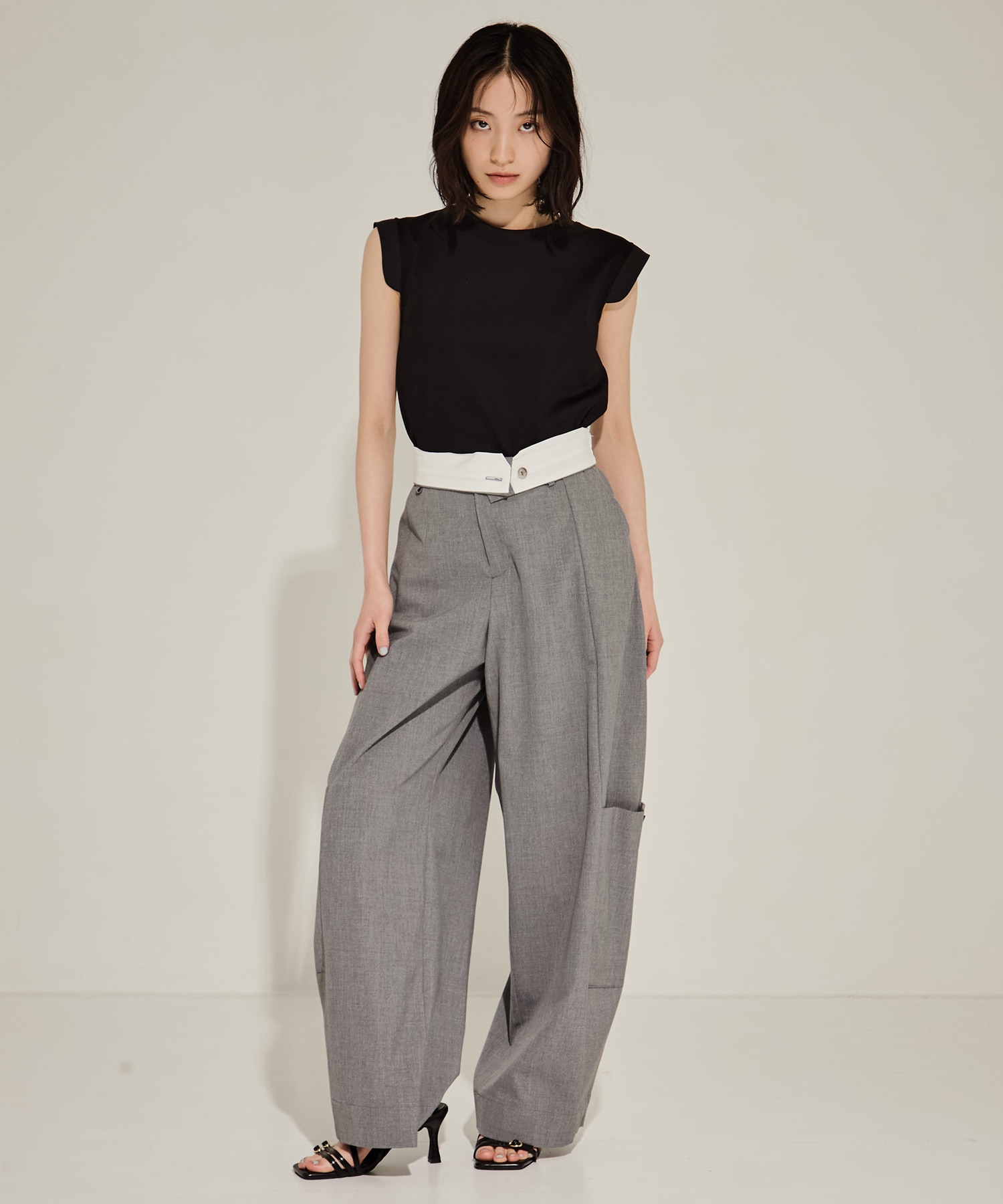 Barrel Leg Cargo Trousers STUDIOUS