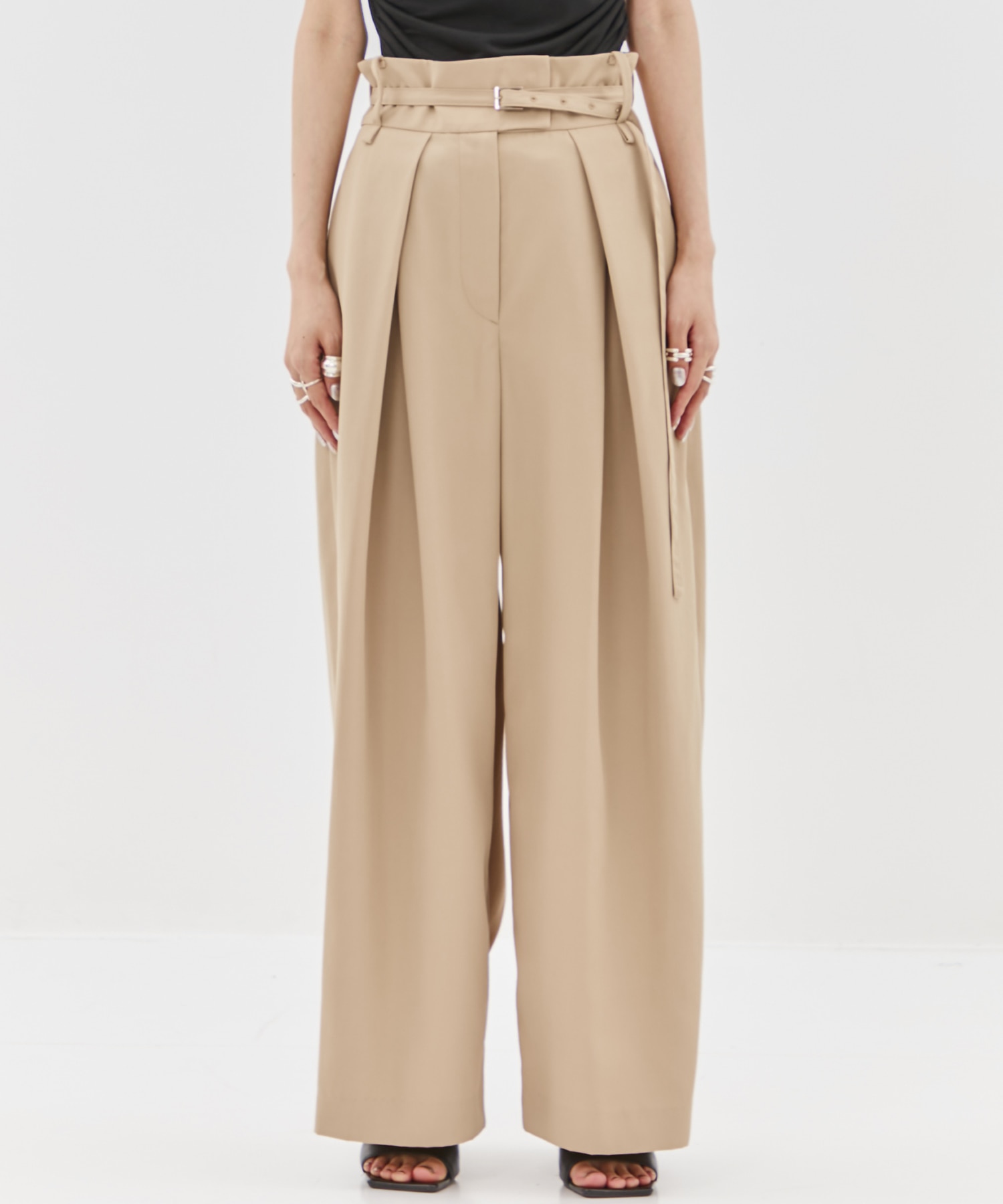Back Asymmetry Chino Pants STUDIOUS
