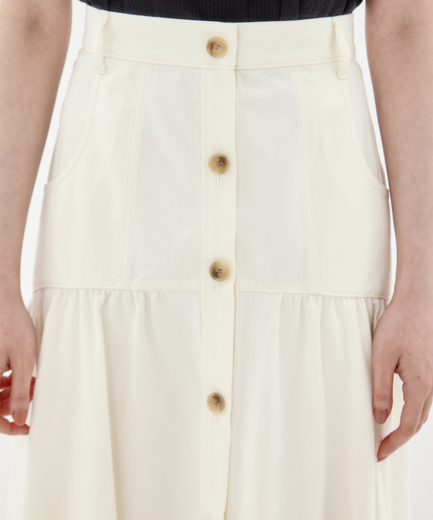 Pierina skirt WH AKIRANAKA