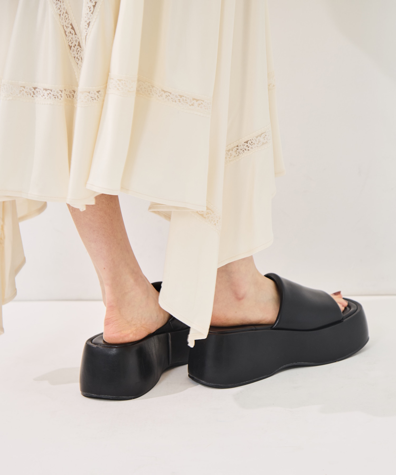 Soft Leather Padded Sandals STUDIOUS