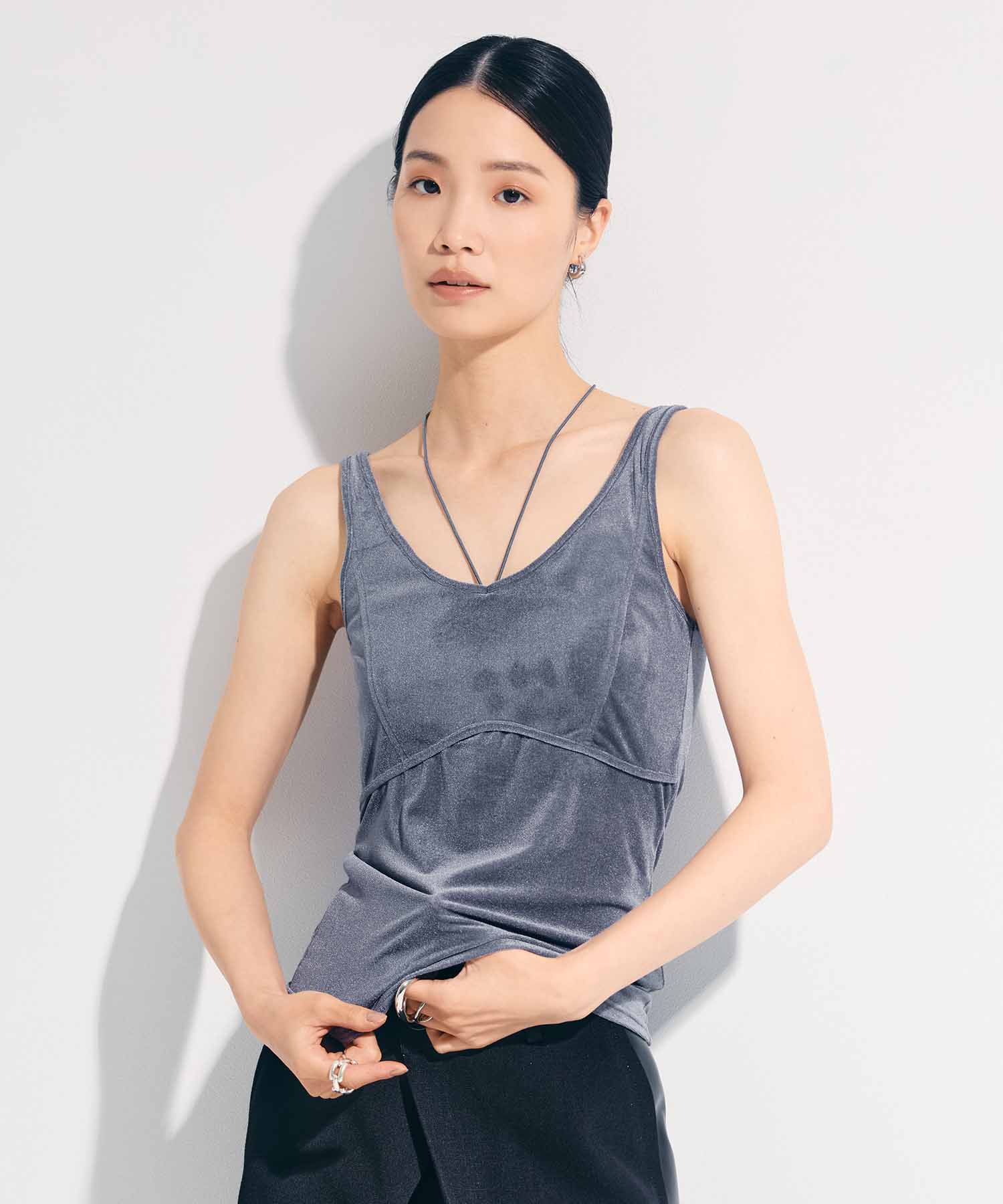 VELOUR CUPIN HALTER　NECK CAMISOLE STUDIOUS