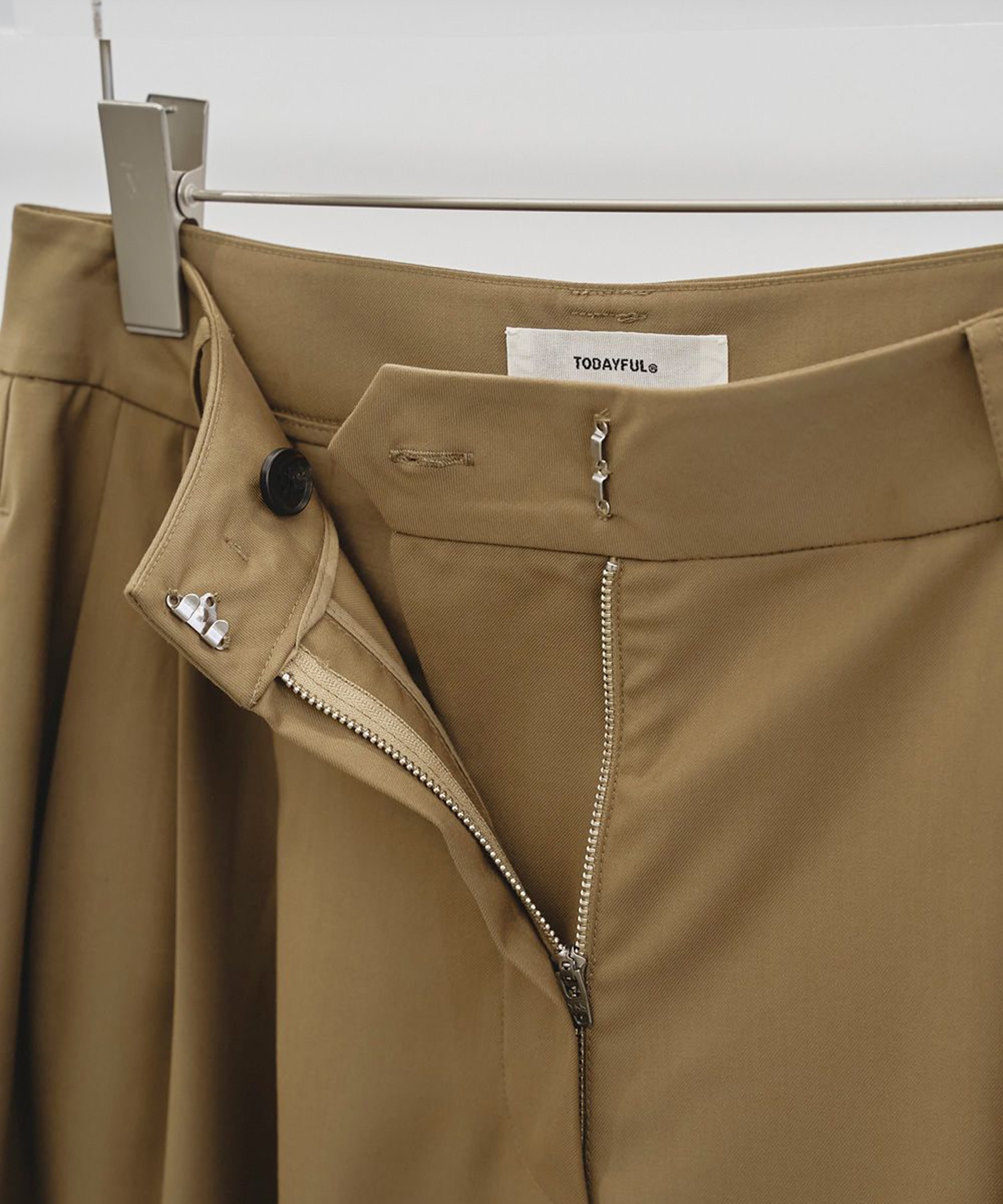 Lightweight Tuck Trousers TODAYFUL