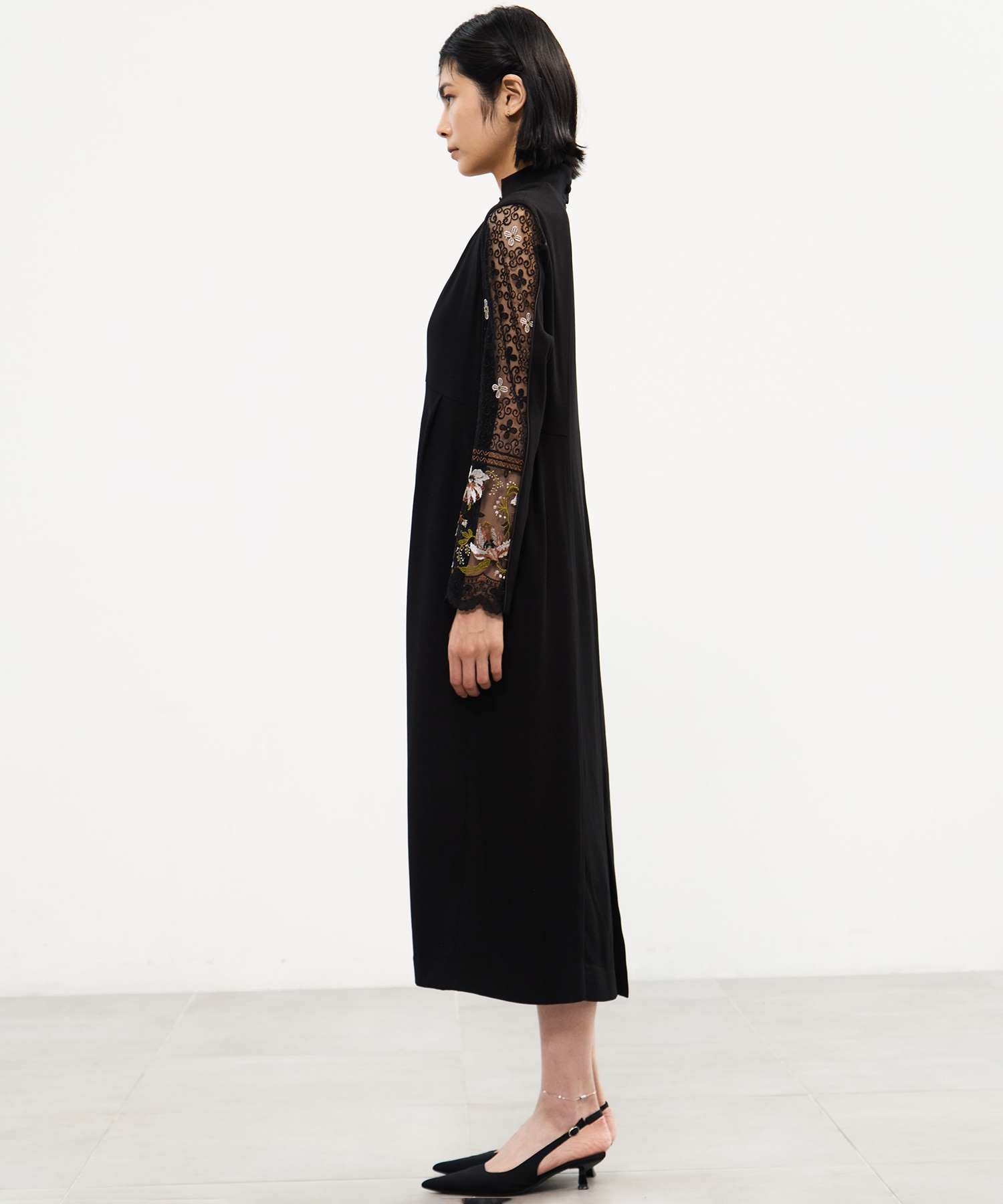 Petal collar lace dress MURRAL