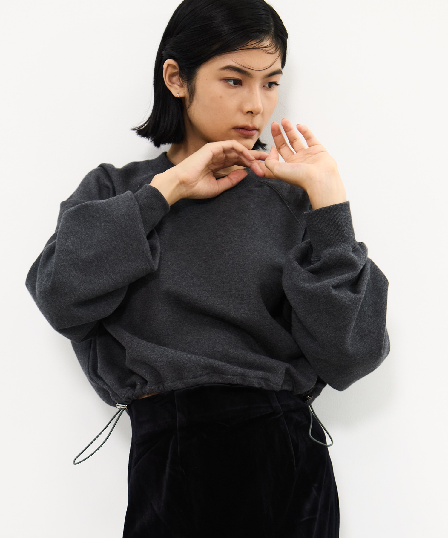 DRAWSTRING GATHER SLEEVE SWEAT SHIRT STUDIOUS