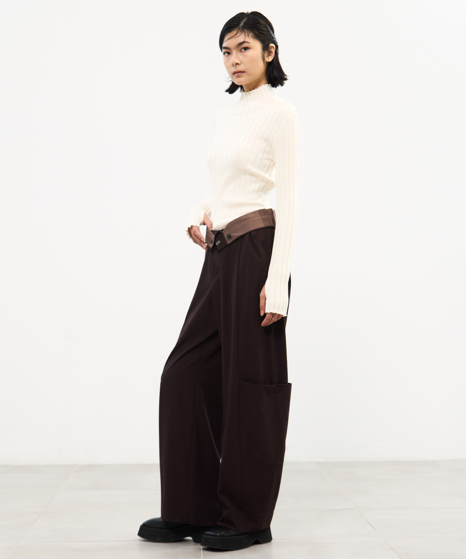 Soft Barrel Leg Cargo Trousers 