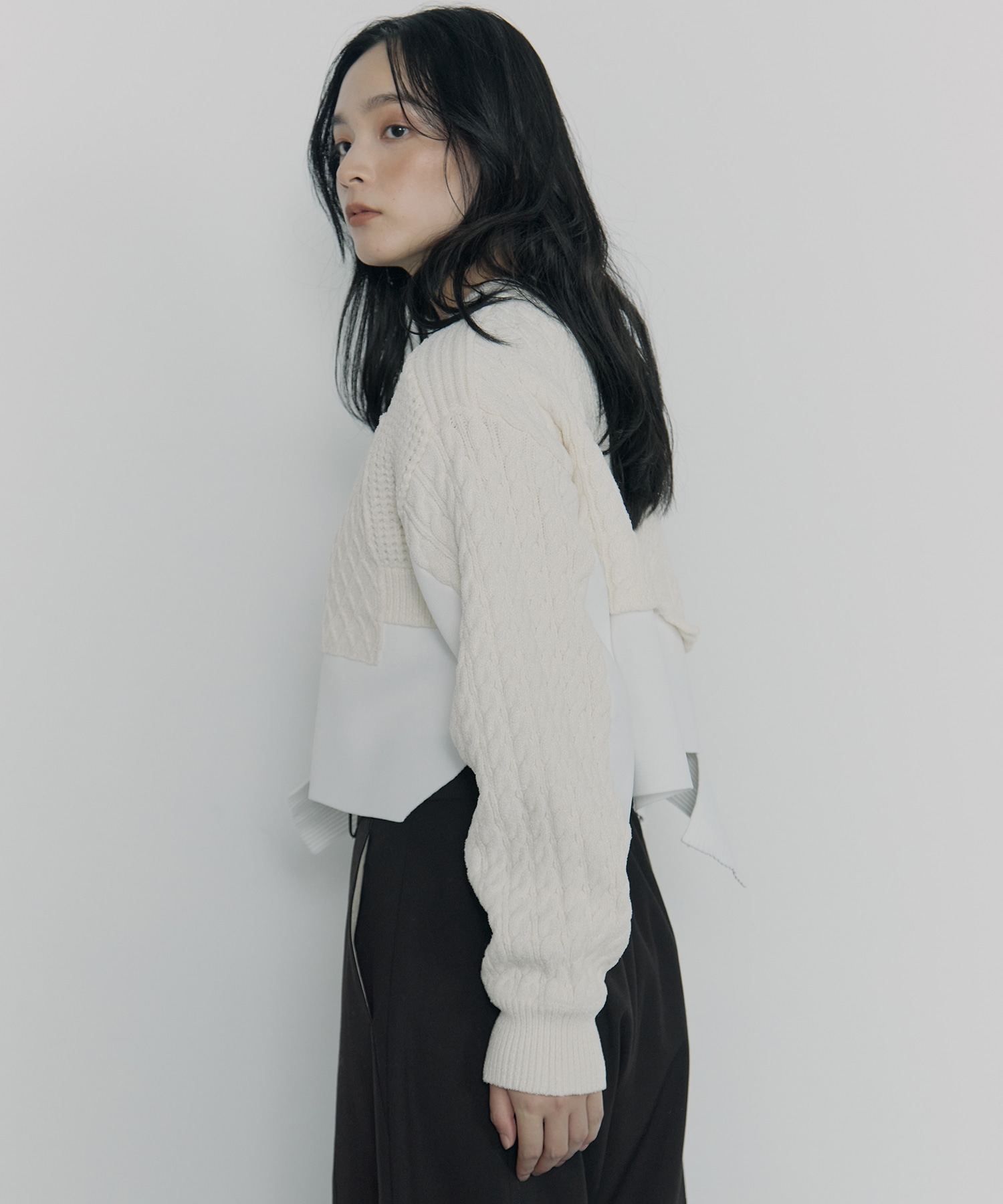 CABLE LAYER SHORT KNIT TOP UN3D.