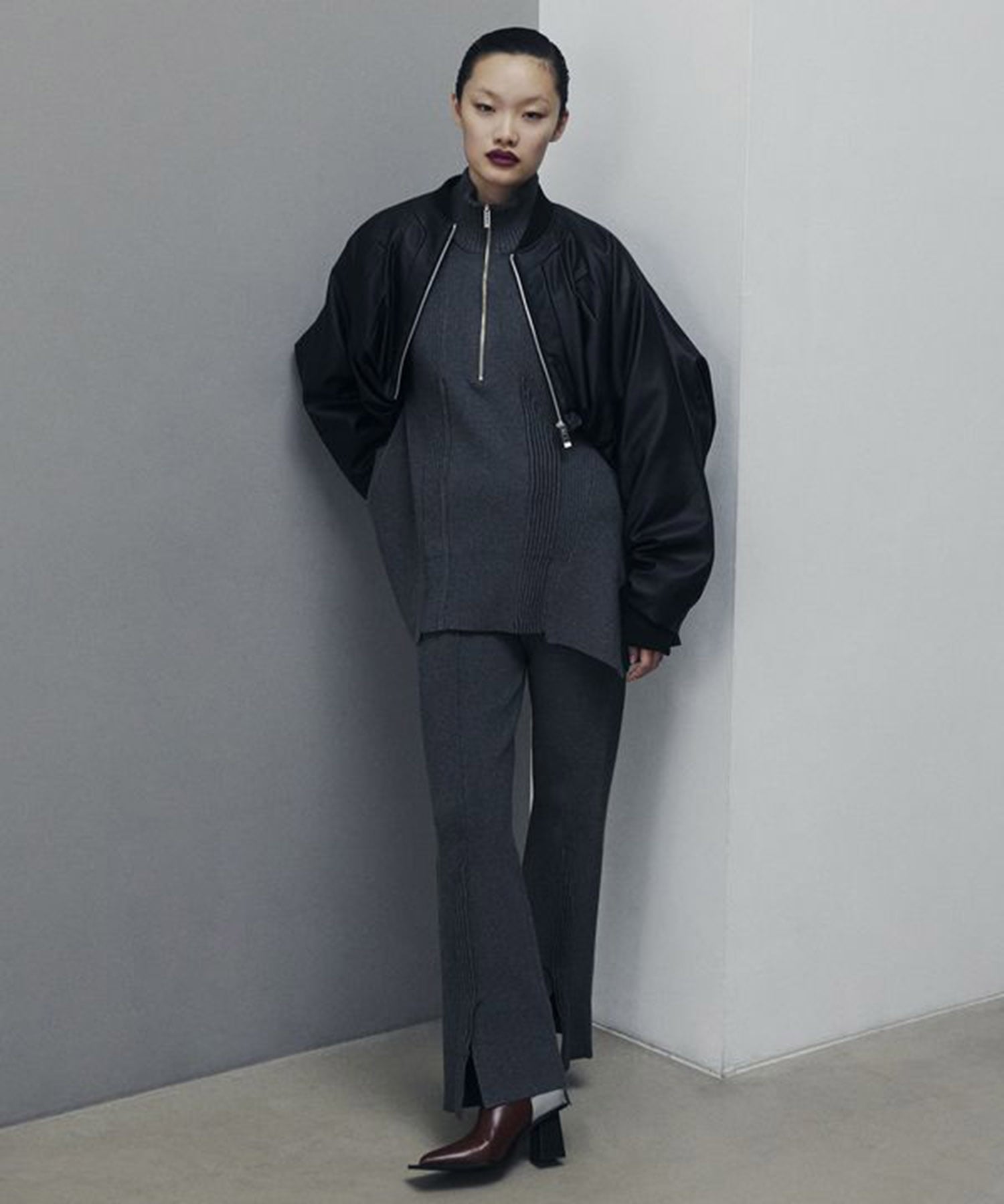 PIN TUCK HALF ZIP TOP UN3D.