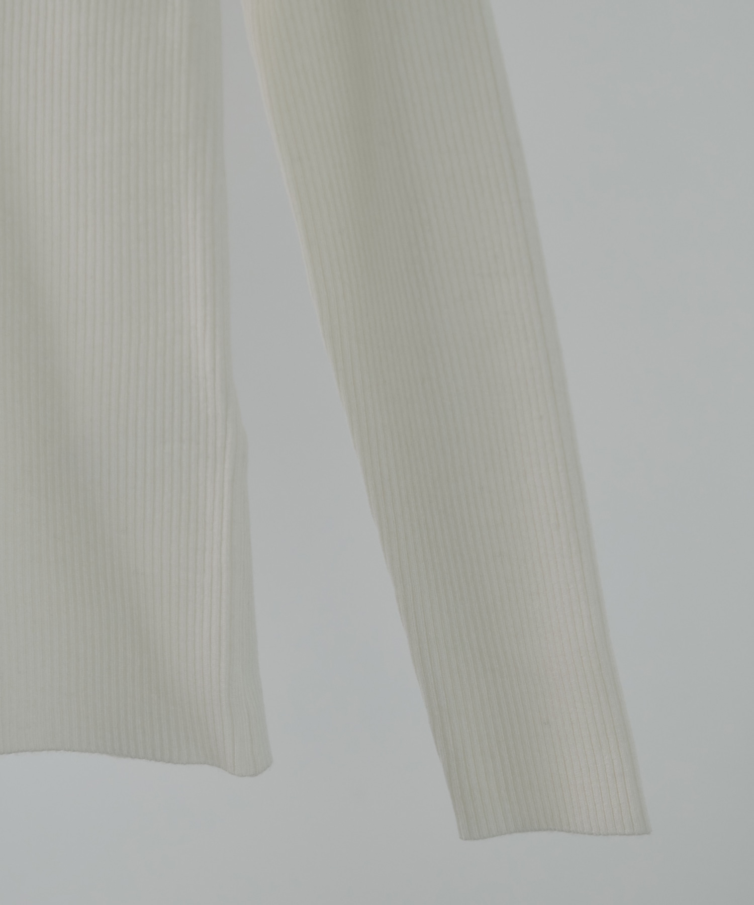 UND HIGH NECK BUTTON KNIT TOP AMERI