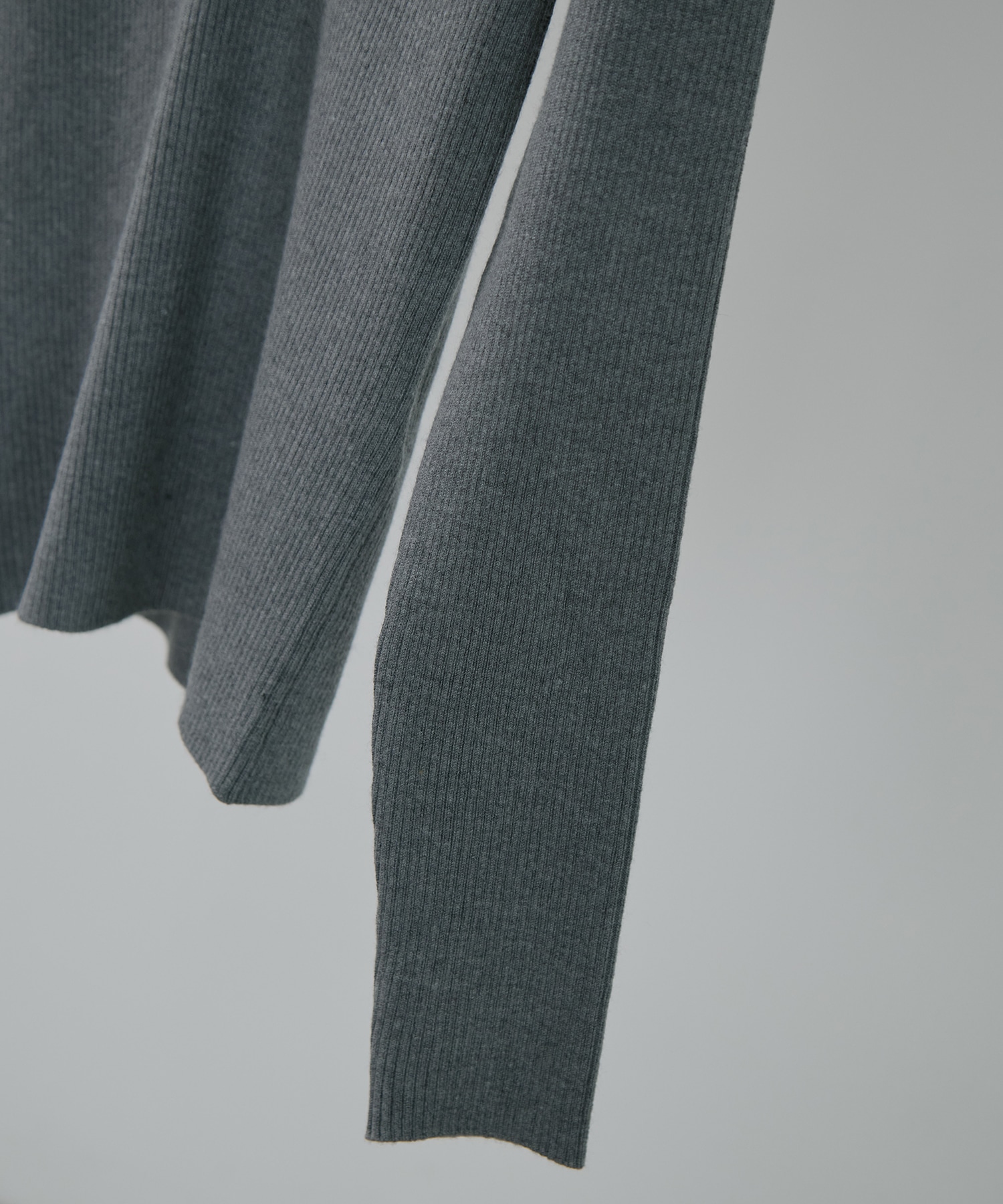 UND HIGH NECK BUTTON KNIT TOP AMERI