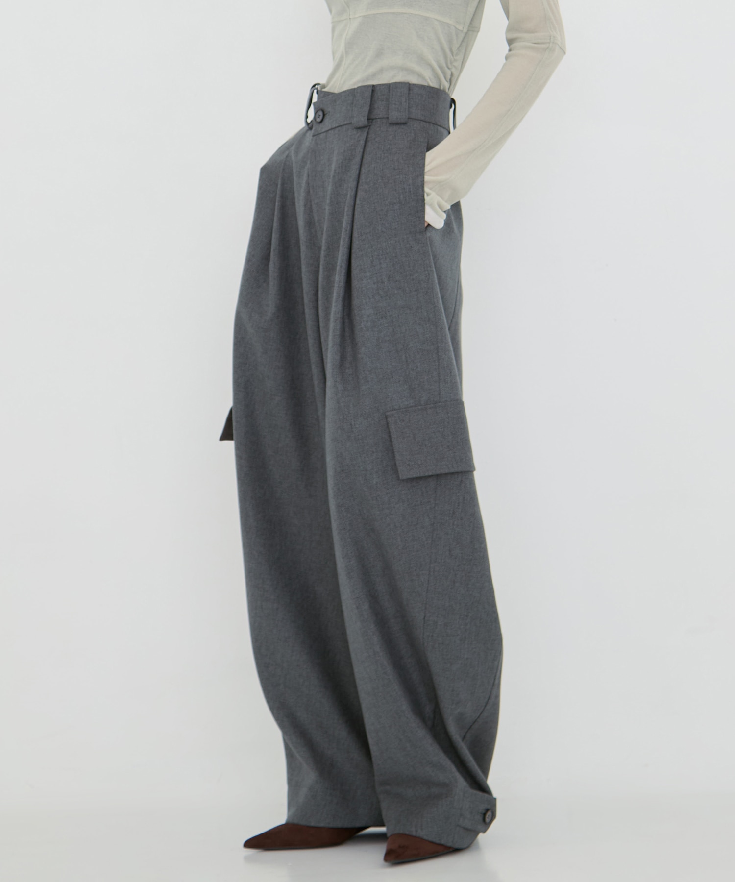 Barrel Leg Cargo Trousers STUDIOUS