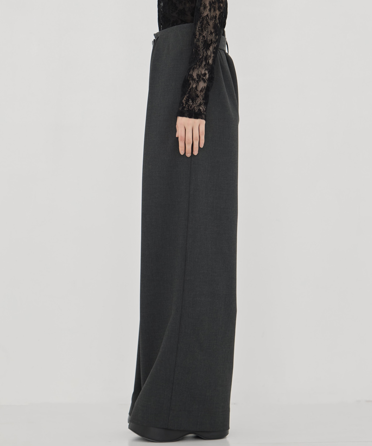 Belted Stretch Trousers STUDIOUS