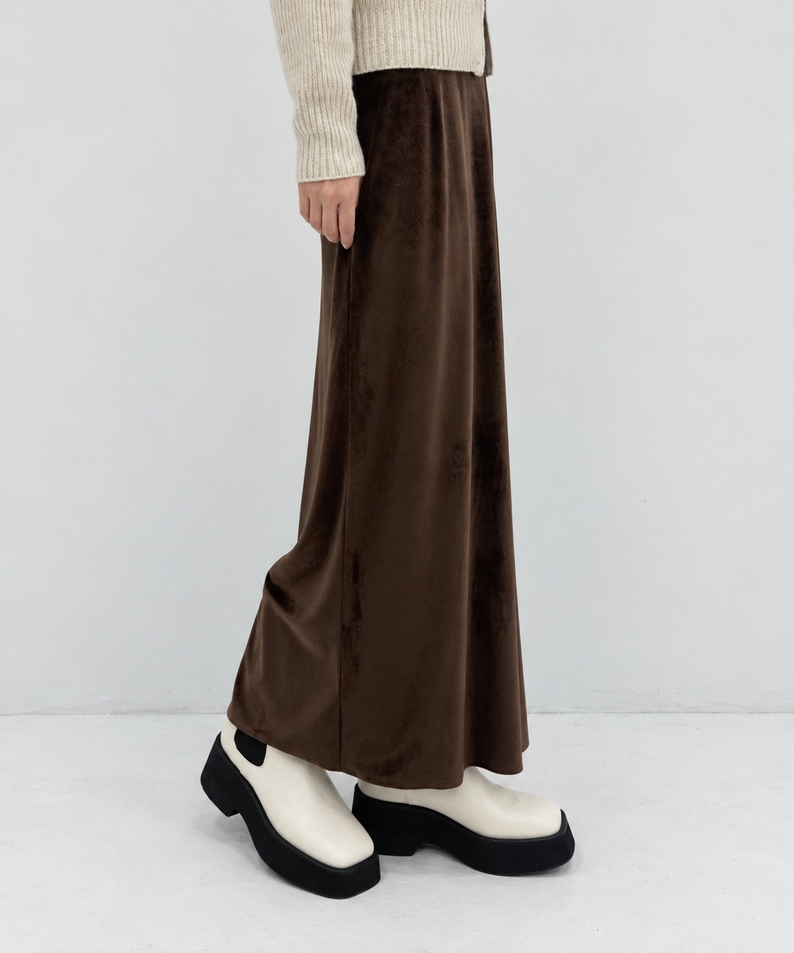 Velour Smooth Skirt STUDIOUS