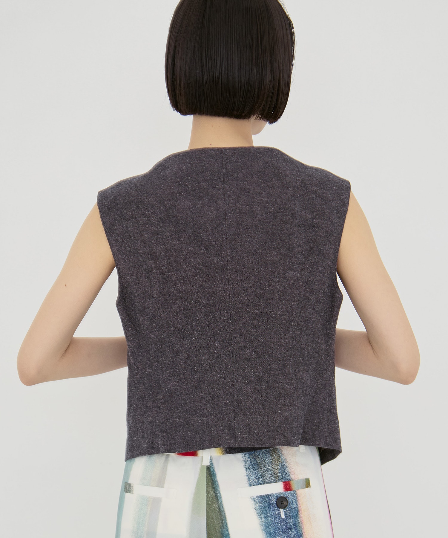 Sesilia vest AKIRANAKA