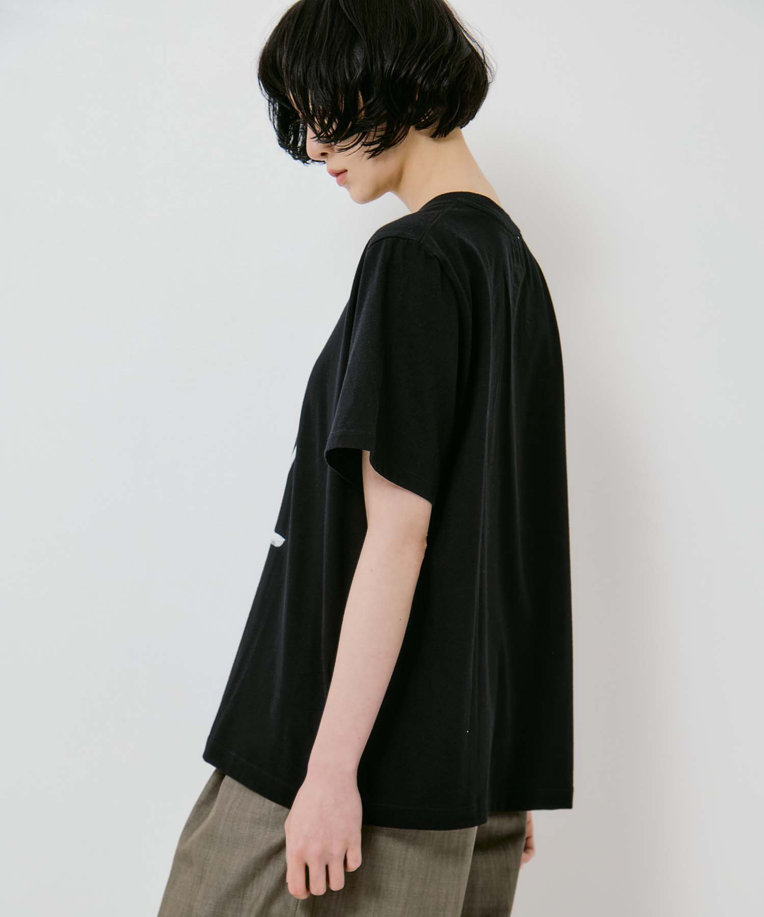 Line portrait T-shirt AKIRANAKA