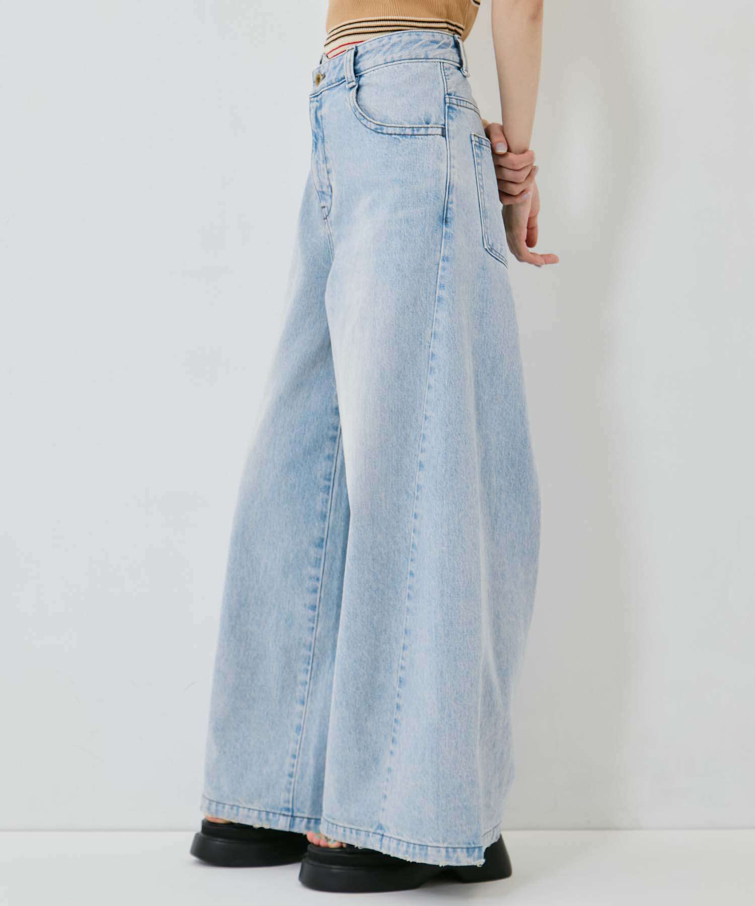 Bleached Baggy Jeans STUDIOUS