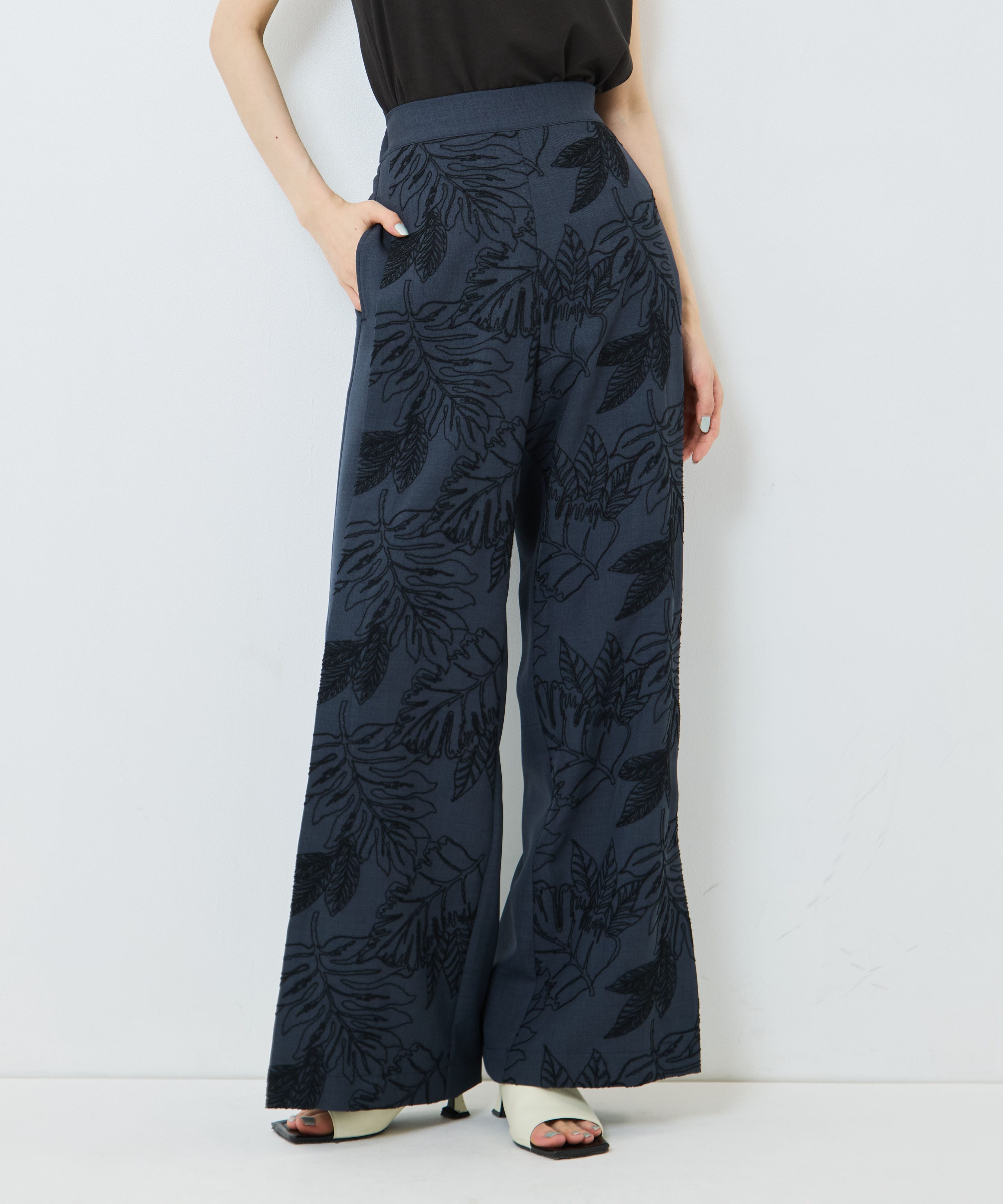 別注 FLOWER LACE POCKET PANTS UJOH