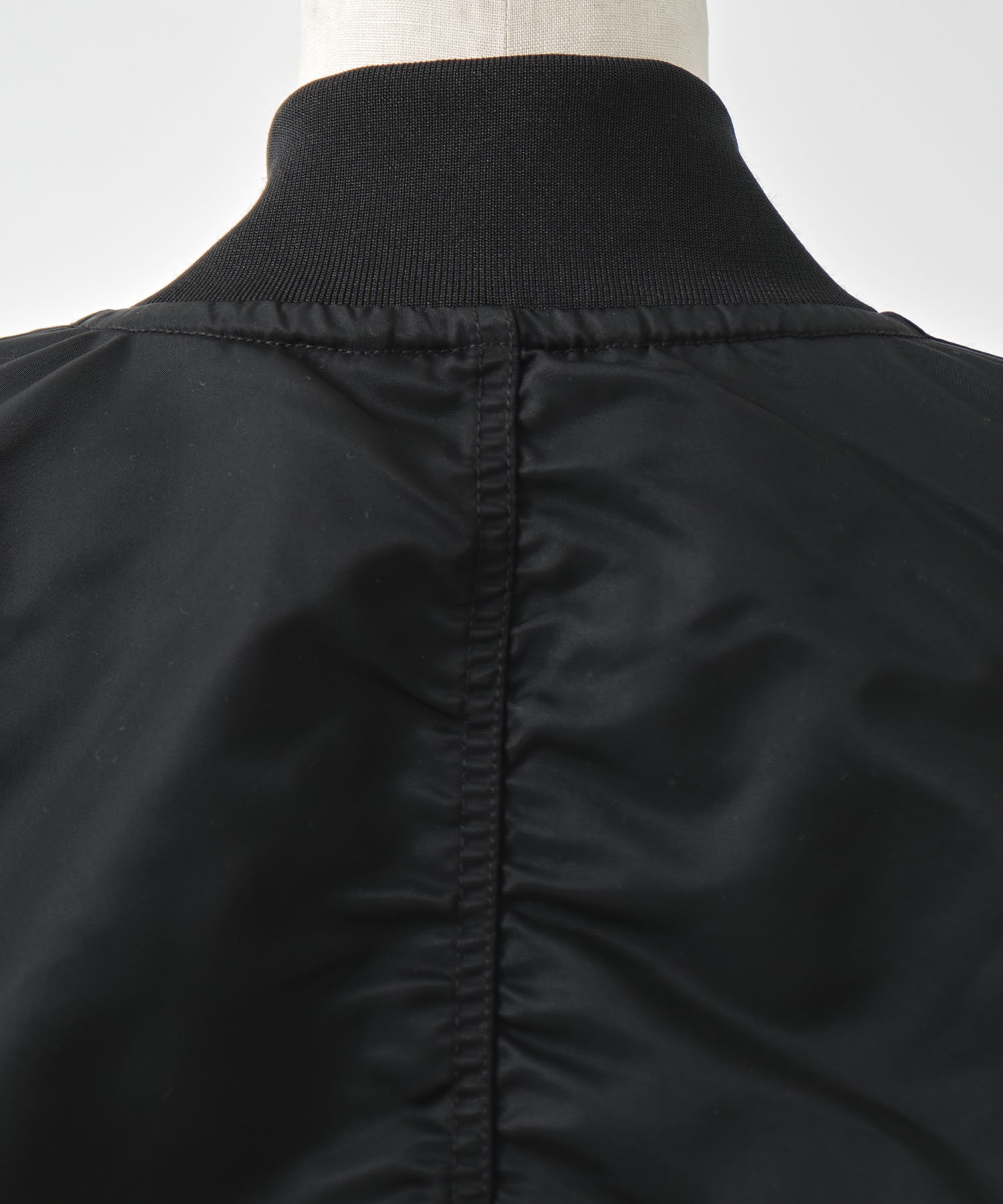 CONVERTIBLE UTILITY TECH SHIRT TOGA