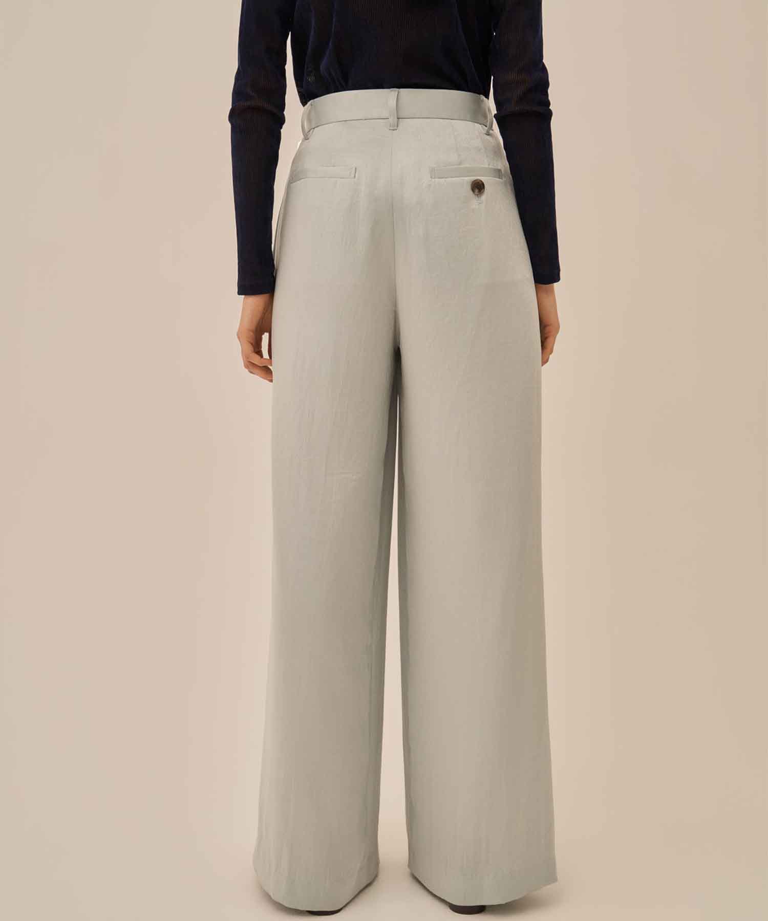 Karina tuck pants AKIRANAKA
