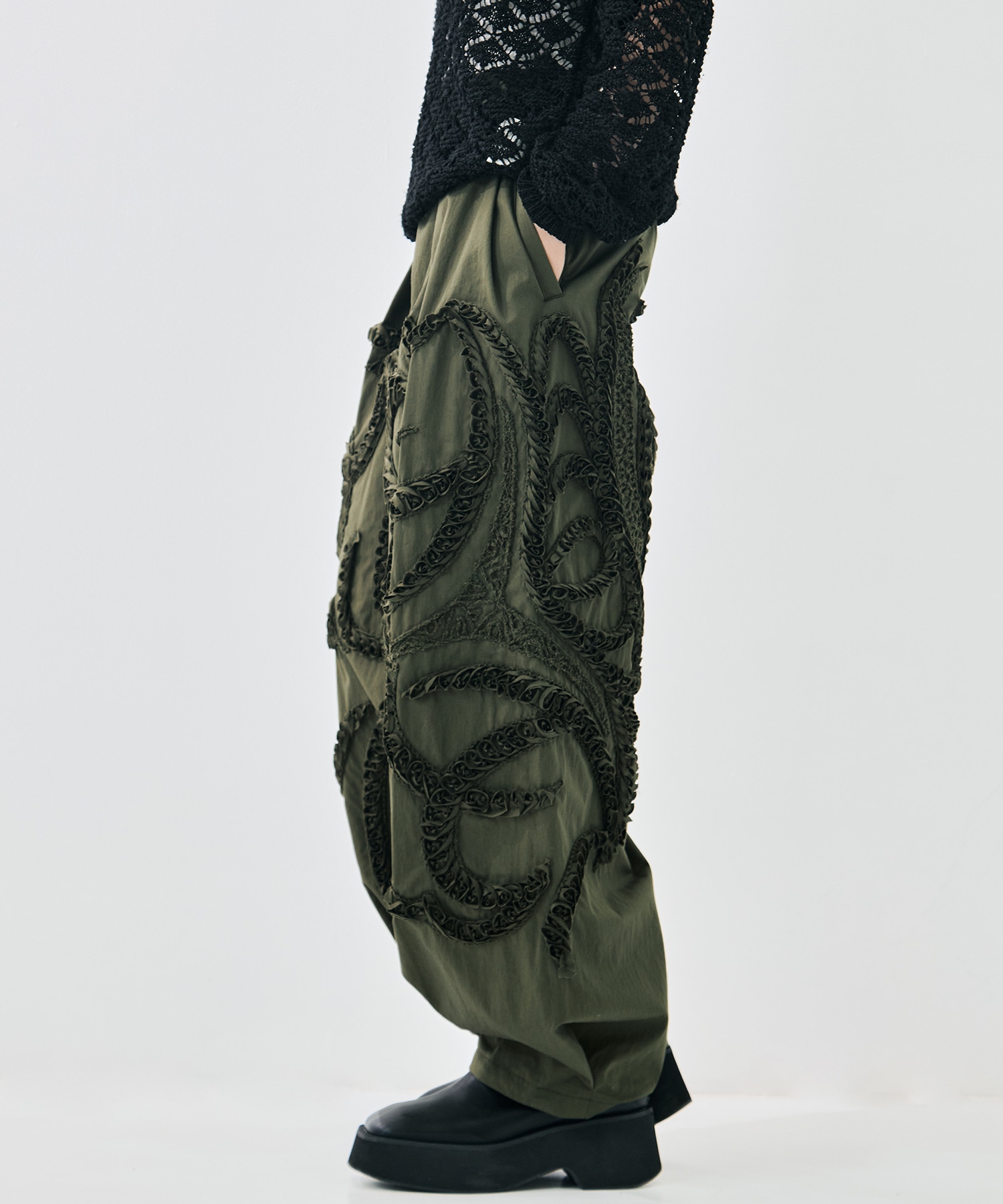 WIDE TATOO EMBROIDERY PANTS TAAKK