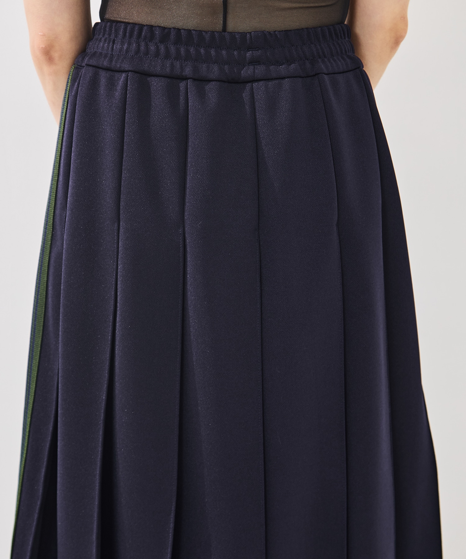 Pleated Tarack Skirt-Poly smooth Needles