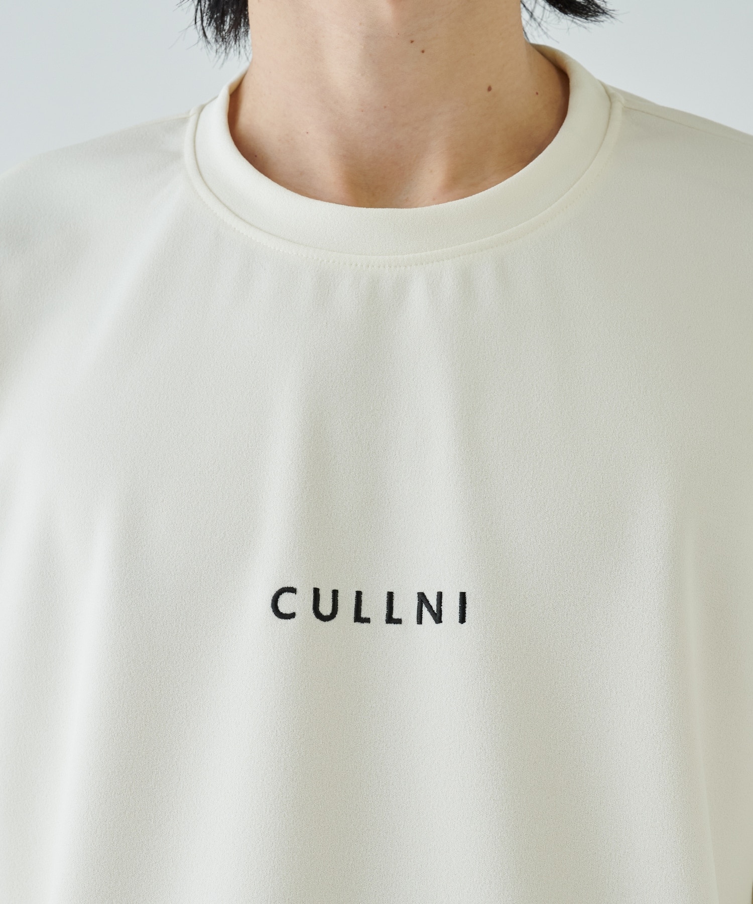 CULLNI | CULLNI Logo Embroidery Stretch Georgette Long Sleeve Tee