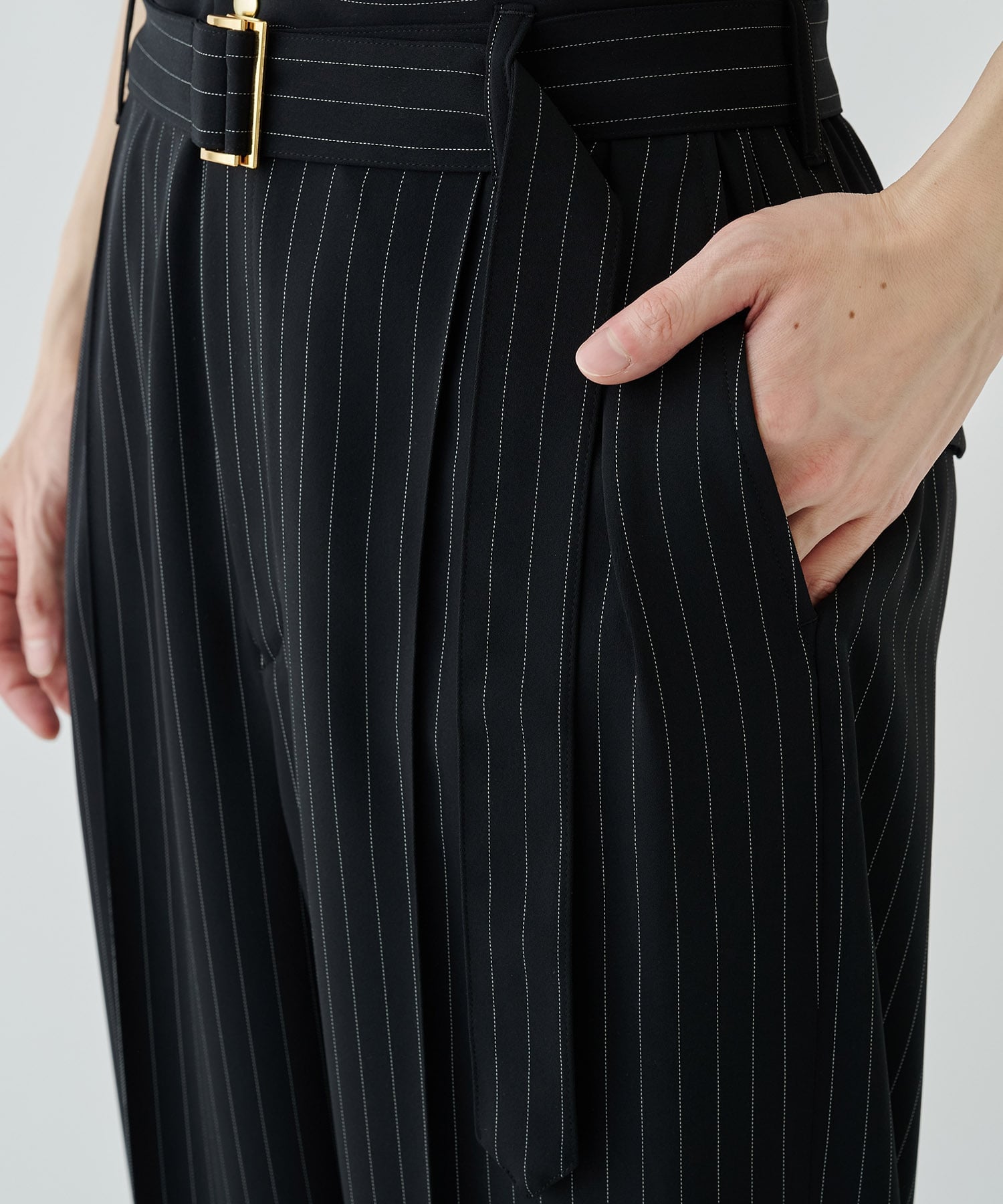 Stripe Double Cloth 2 Tuck Wide Pants with Long Belt CULLNI