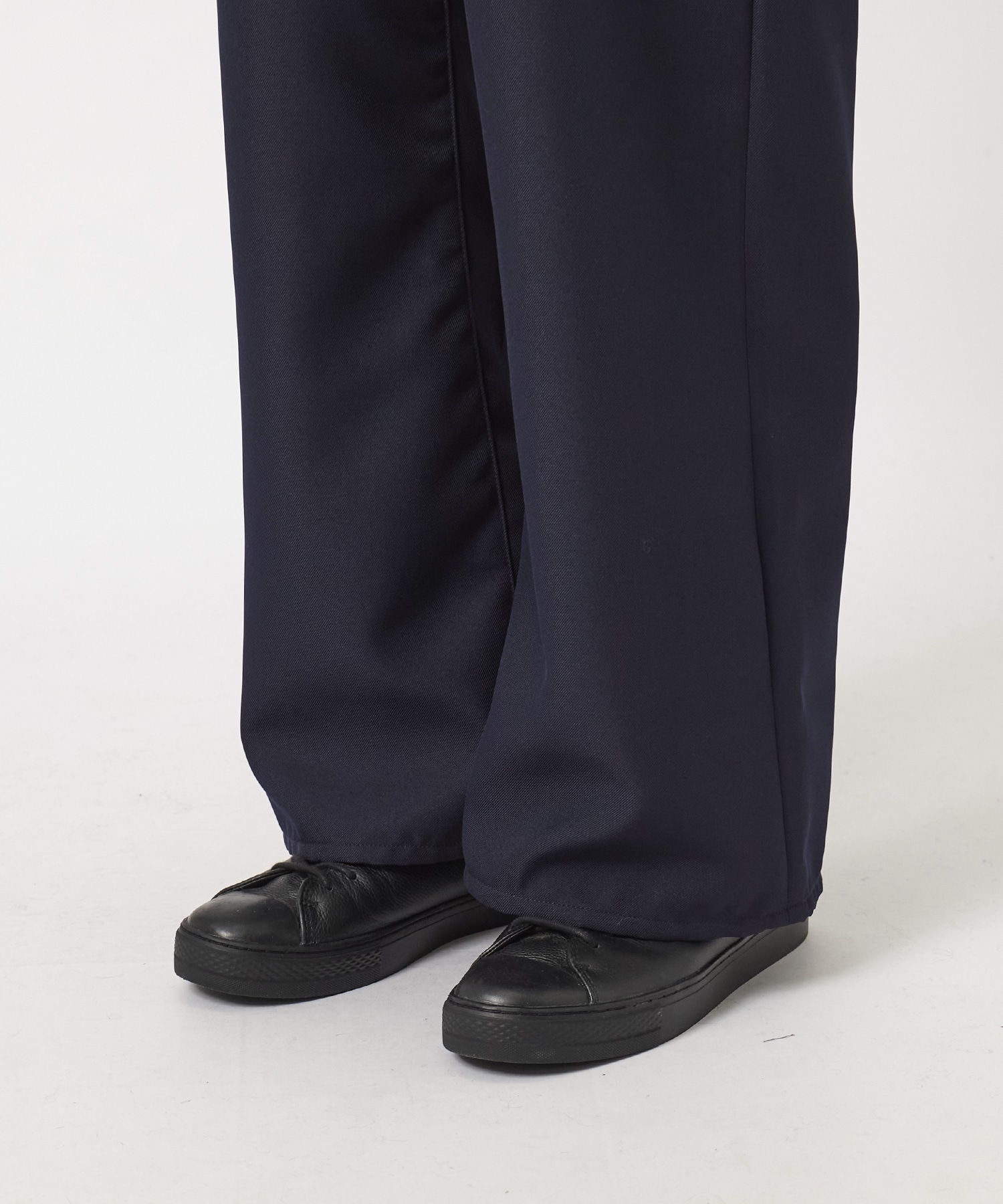 WIDE ONE TUCK STRAIGHT PANTS JieDa