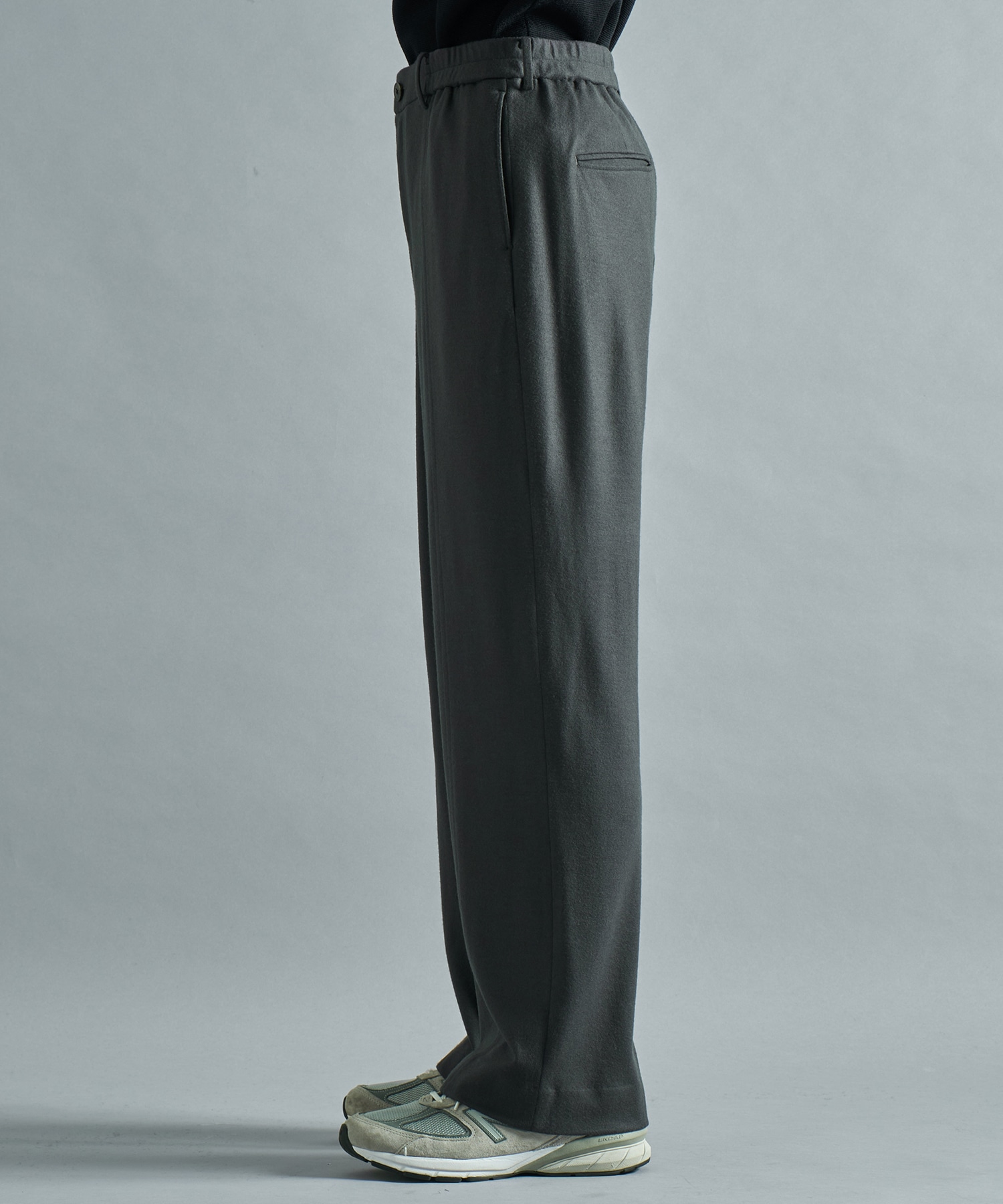 S140 WOOL WORM AIR SLACKS STUDIOUS