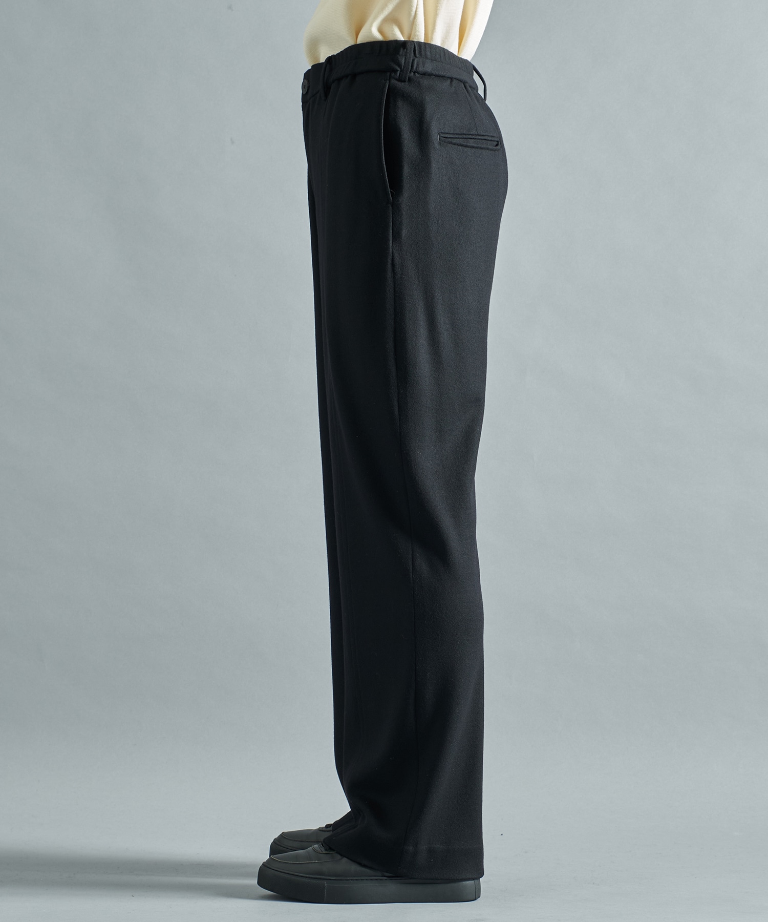 S140 WOOL WORM AIR SLACKS STUDIOUS