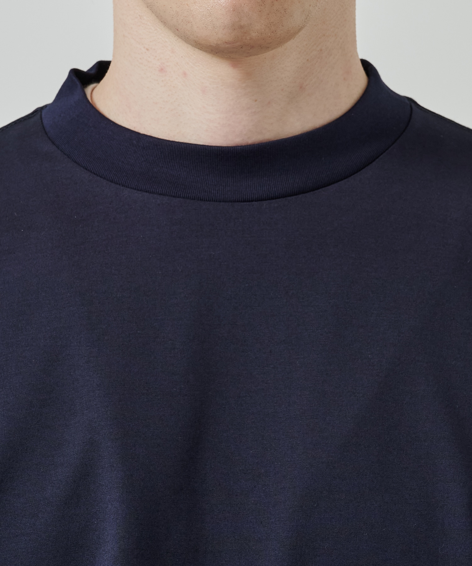 2251-CS10-022 L/S TEE N.HOOLYWOOD