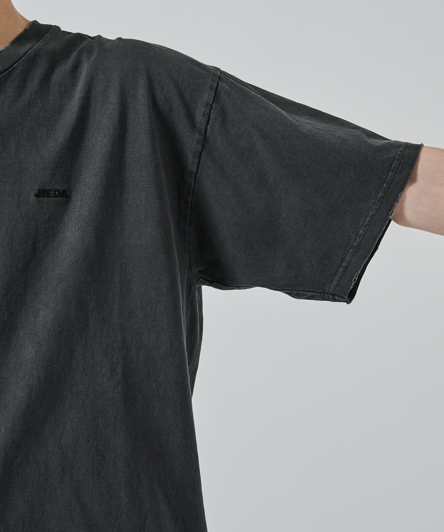 DAMAGE PIGMENT LOGO TEE JieDa