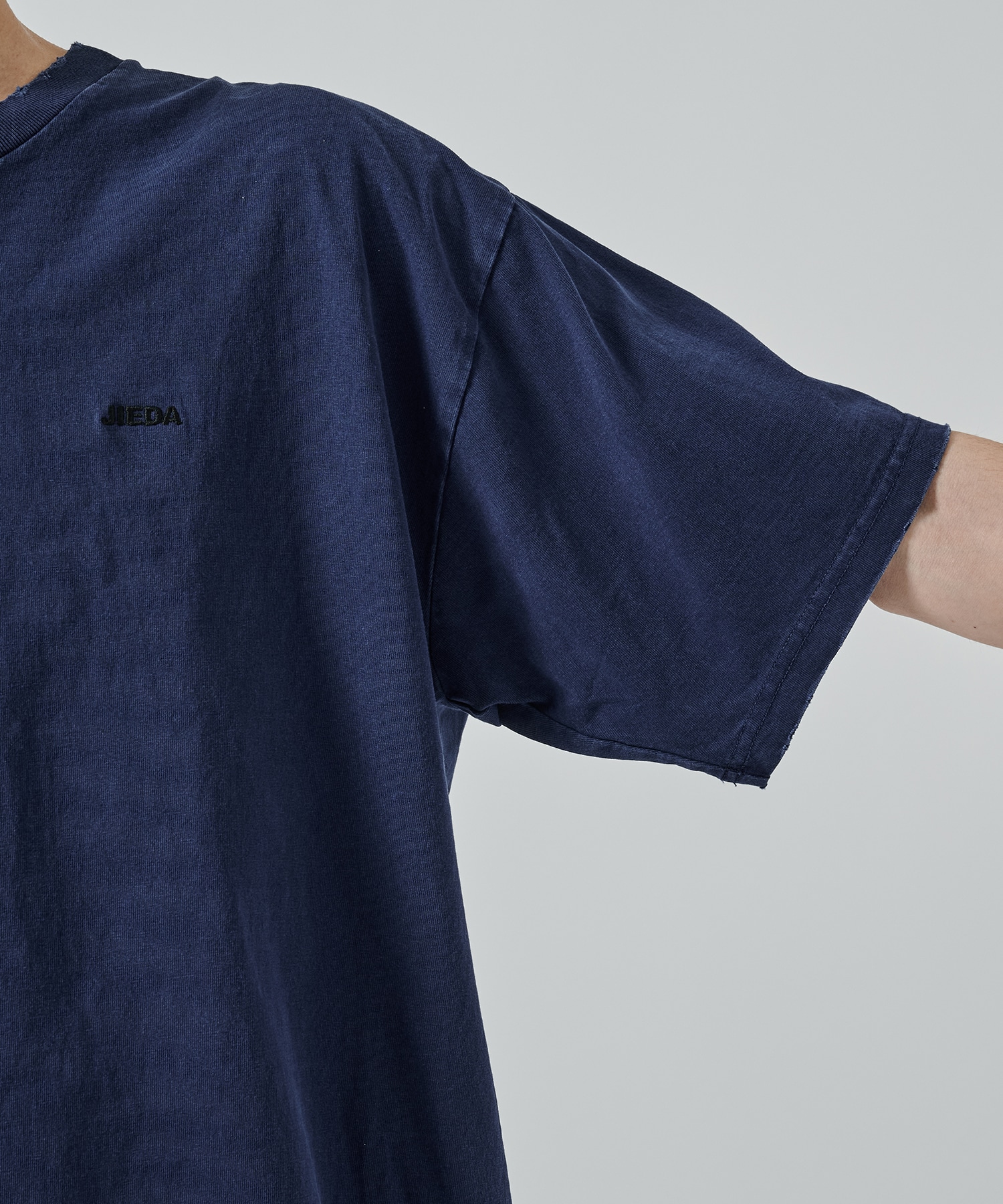 DAMAGE PIGMENT LOGO TEE JieDa