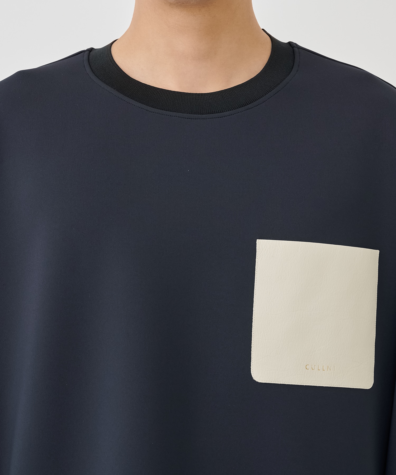 〈別注〉PO Tops With Washable Leather Pocket CULLNI