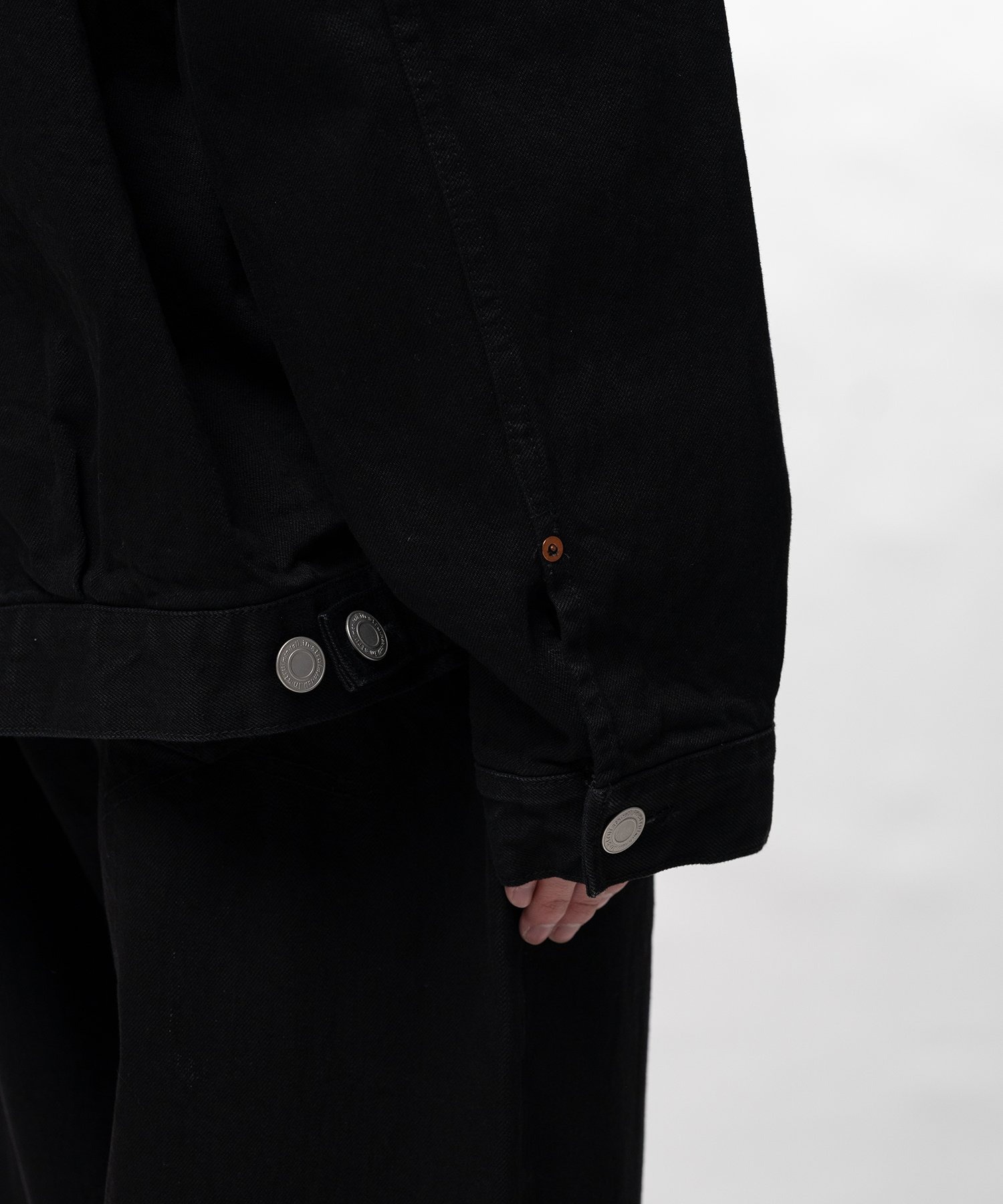 ONE WASHED SELVAGE DENIM JACKET in・stru(men-tal)