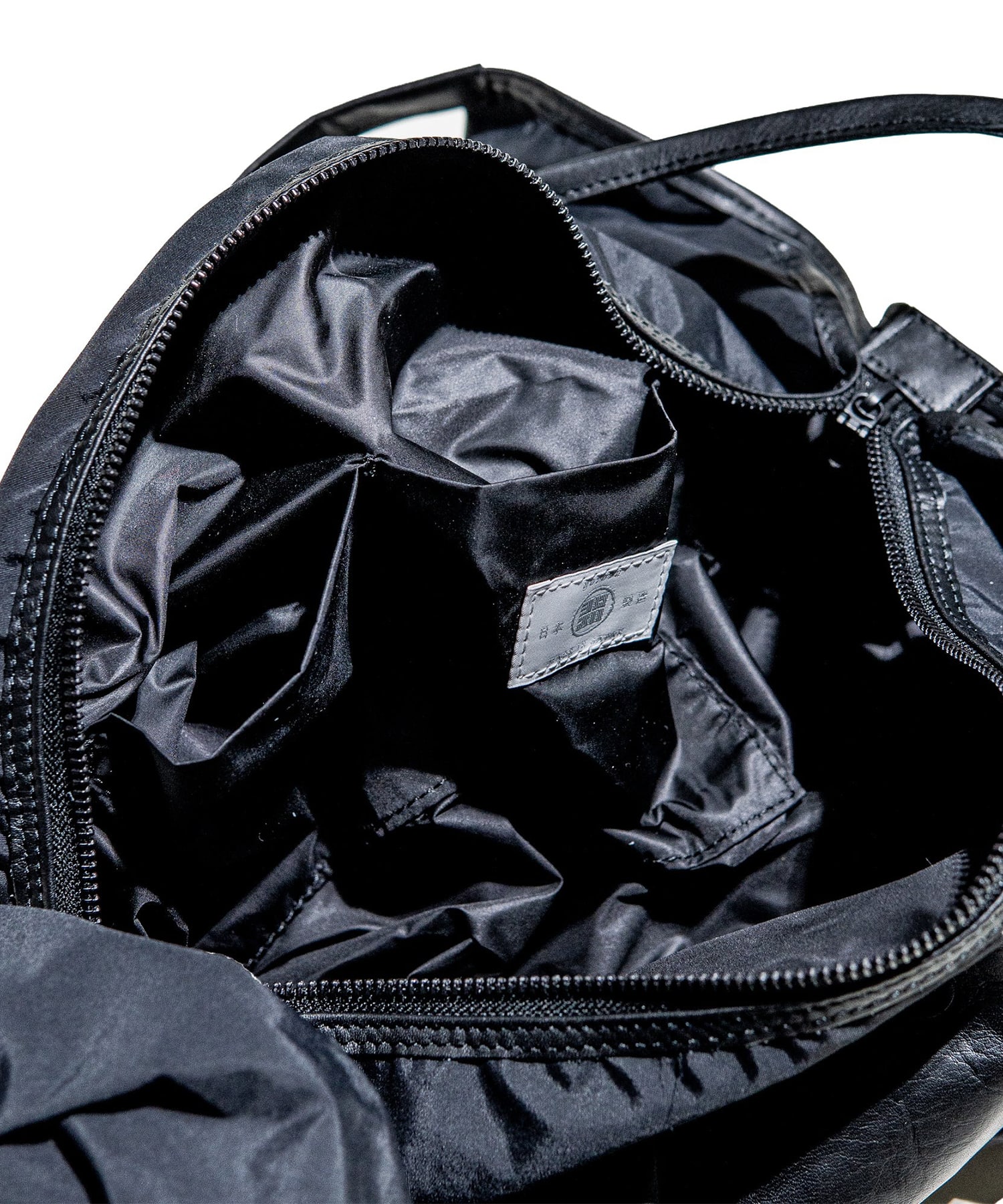 HAKAMA DRAPE SHOULDER YOROZU
