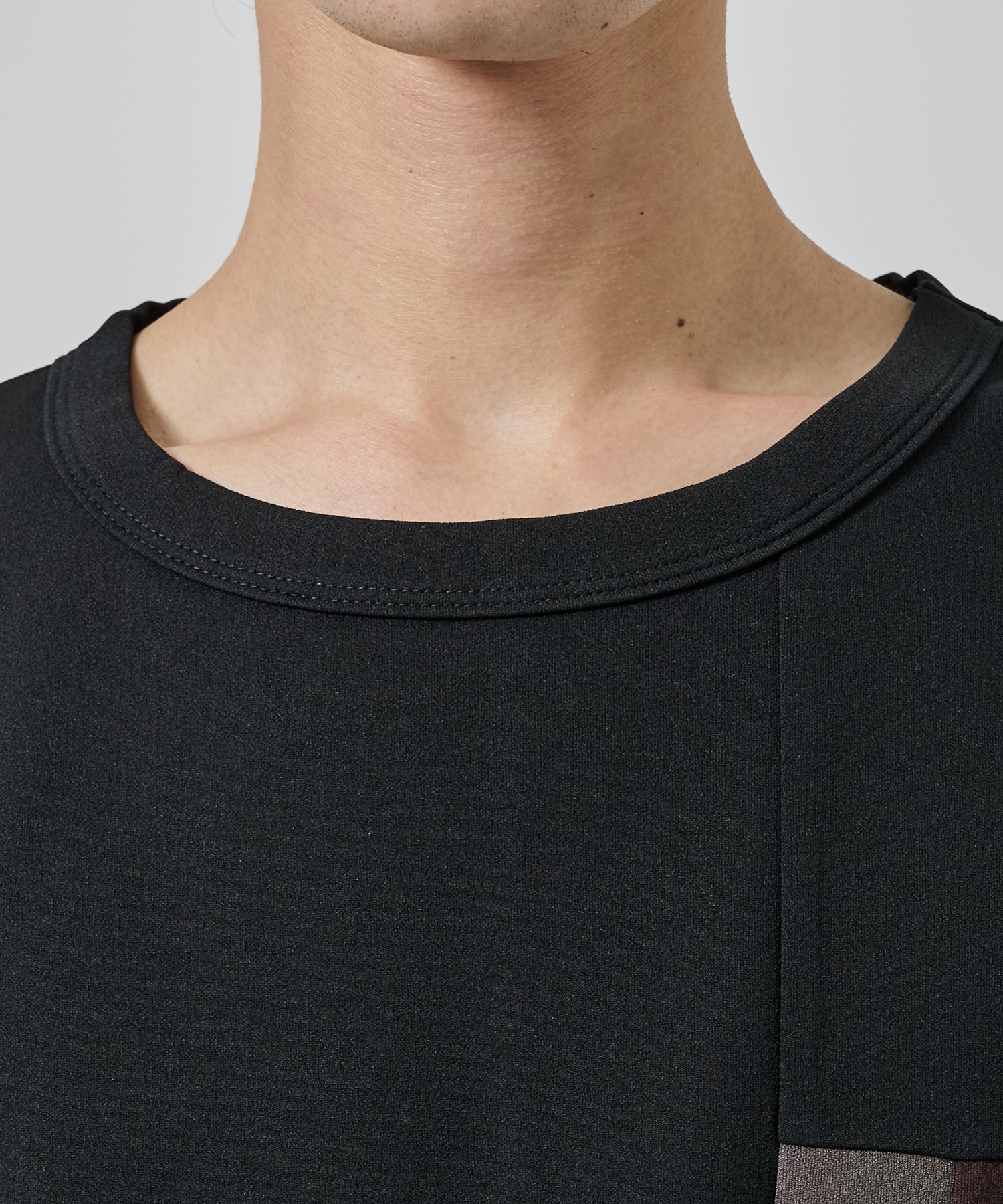 NO SLEEVE TEE SHAREEF