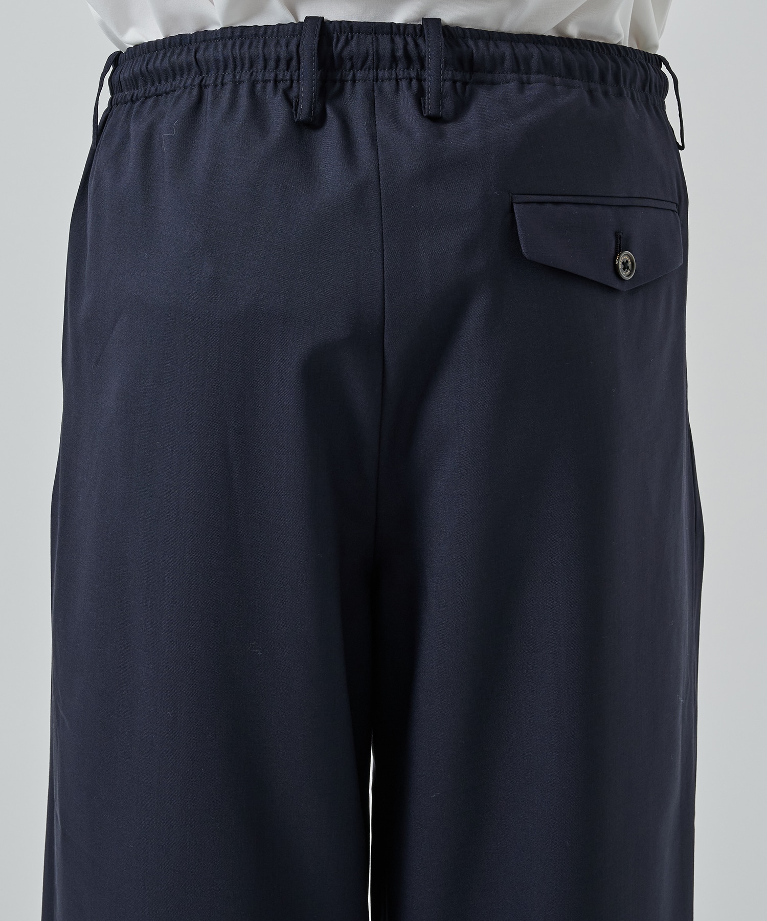 TRIPLE PLEATED EASY TROUSERS MARKAWARE/marka