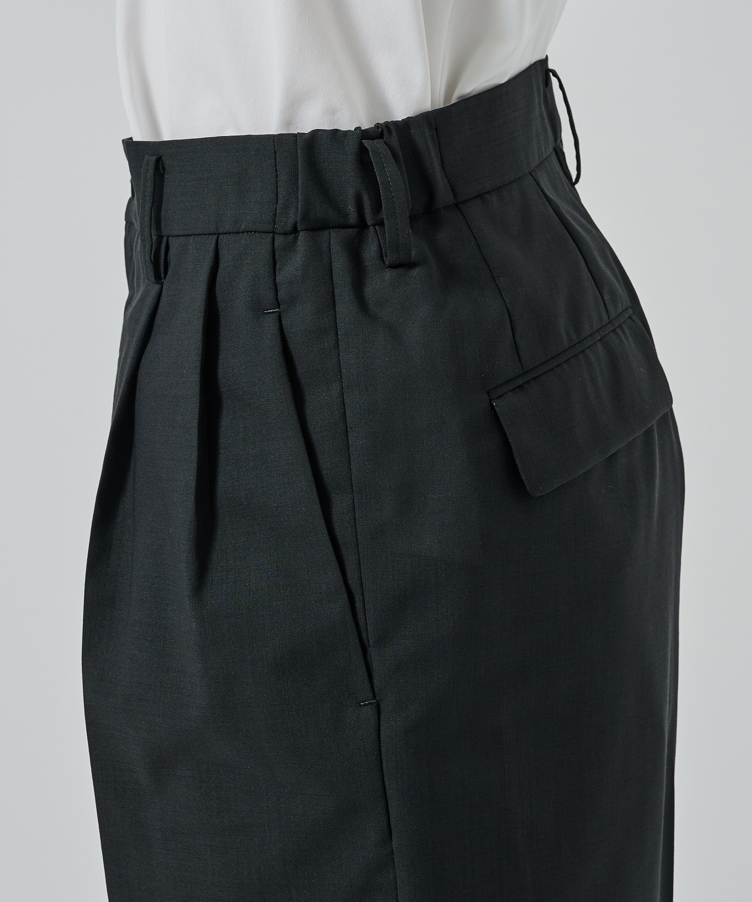 別注 TWO TUCKS WIDE TROUSERS IRENISA
