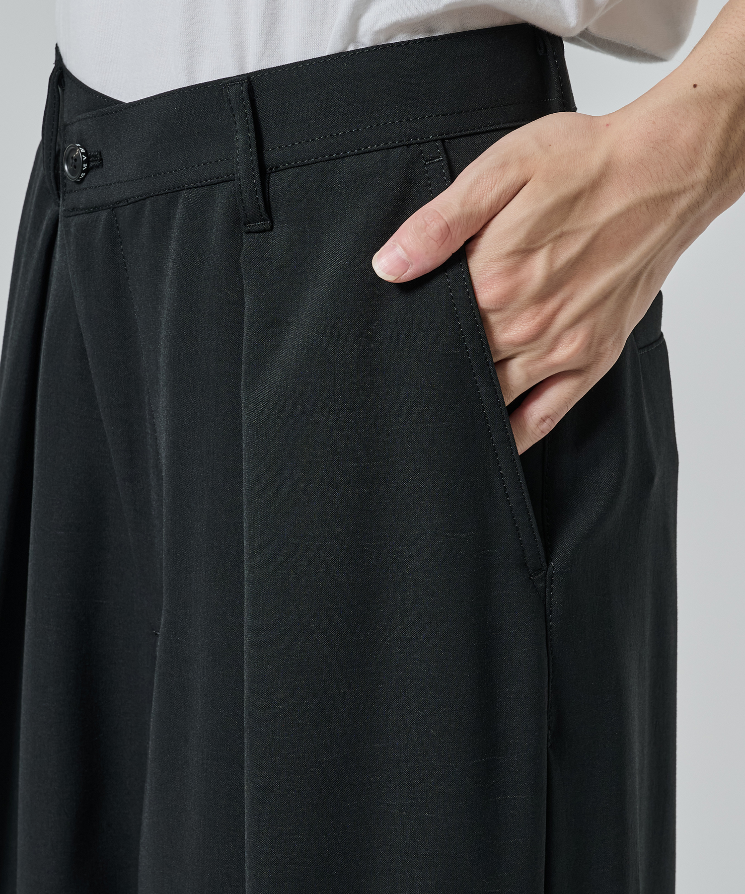 WIDE SLACKS SHAREEF
