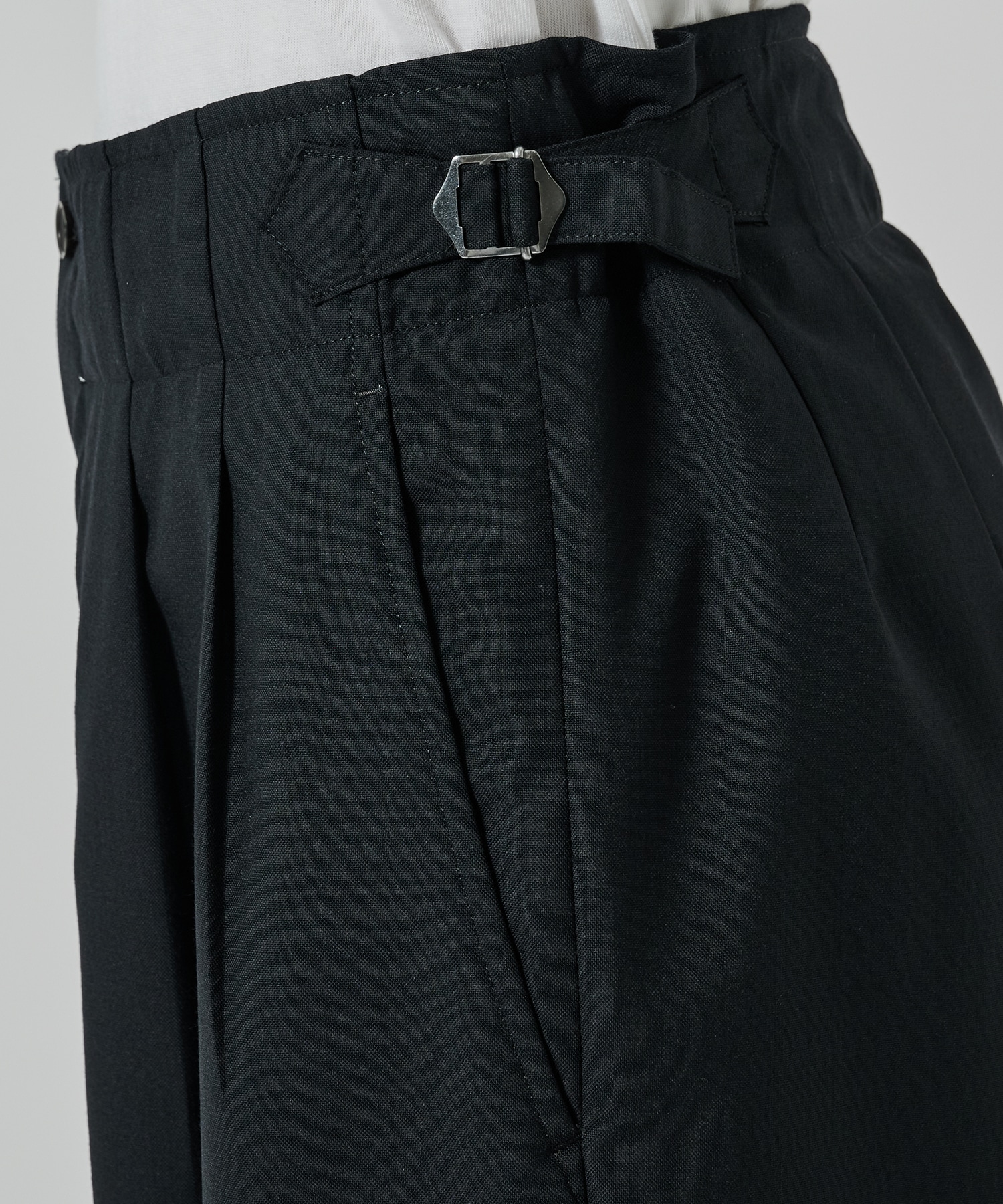 〈別注〉TWO TUCK MILITARY TROUSERS MARKAWARE/marka