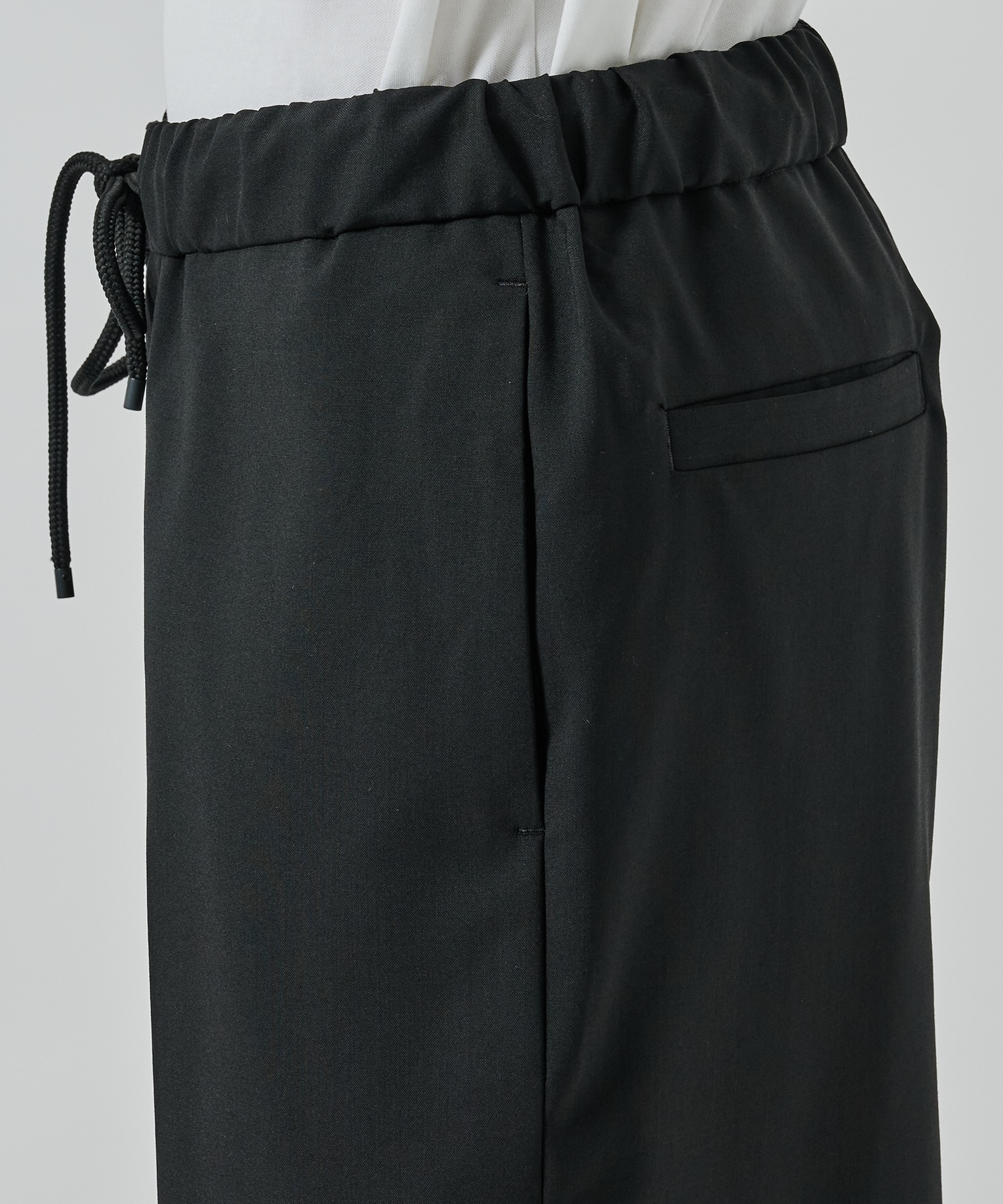 FLAT TAPERED EASY SHORTS MARKAWARE/marka