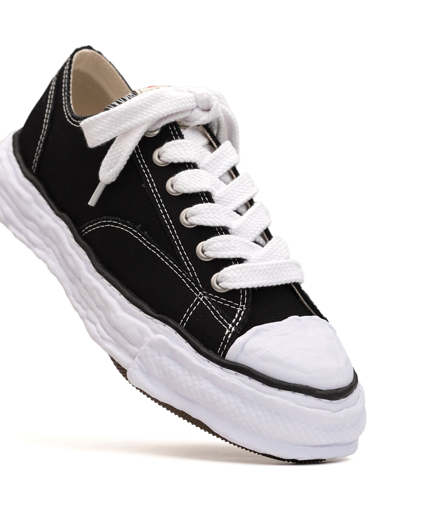 PETERSON23 OG Sole Canvas Low-top Sneaker Maison MIHARA YASUHIRO