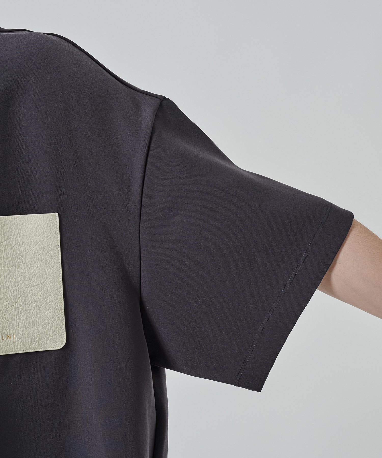 〈別注〉Sugoku Suzushii Leather Pocket S/S TEE CULLNI