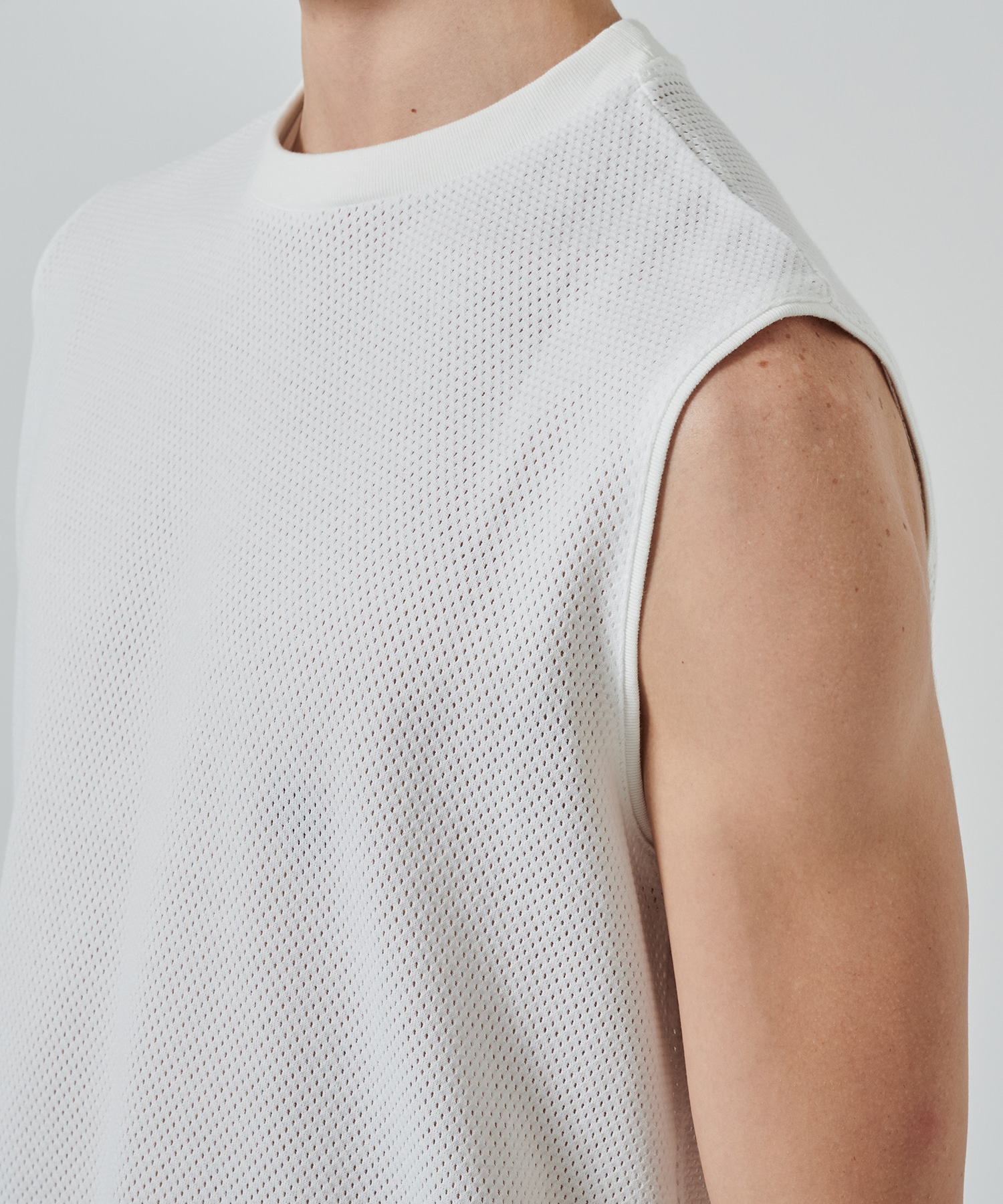 MESH SLEEVELESS TEE MARKAWARE/marka