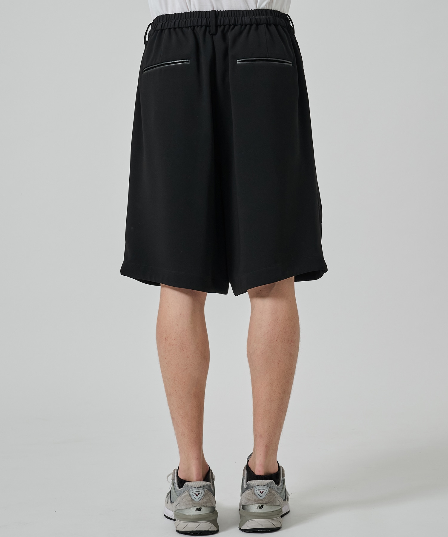 SUMMER ESSENTIAL SHORT PANTS STUDIOUS