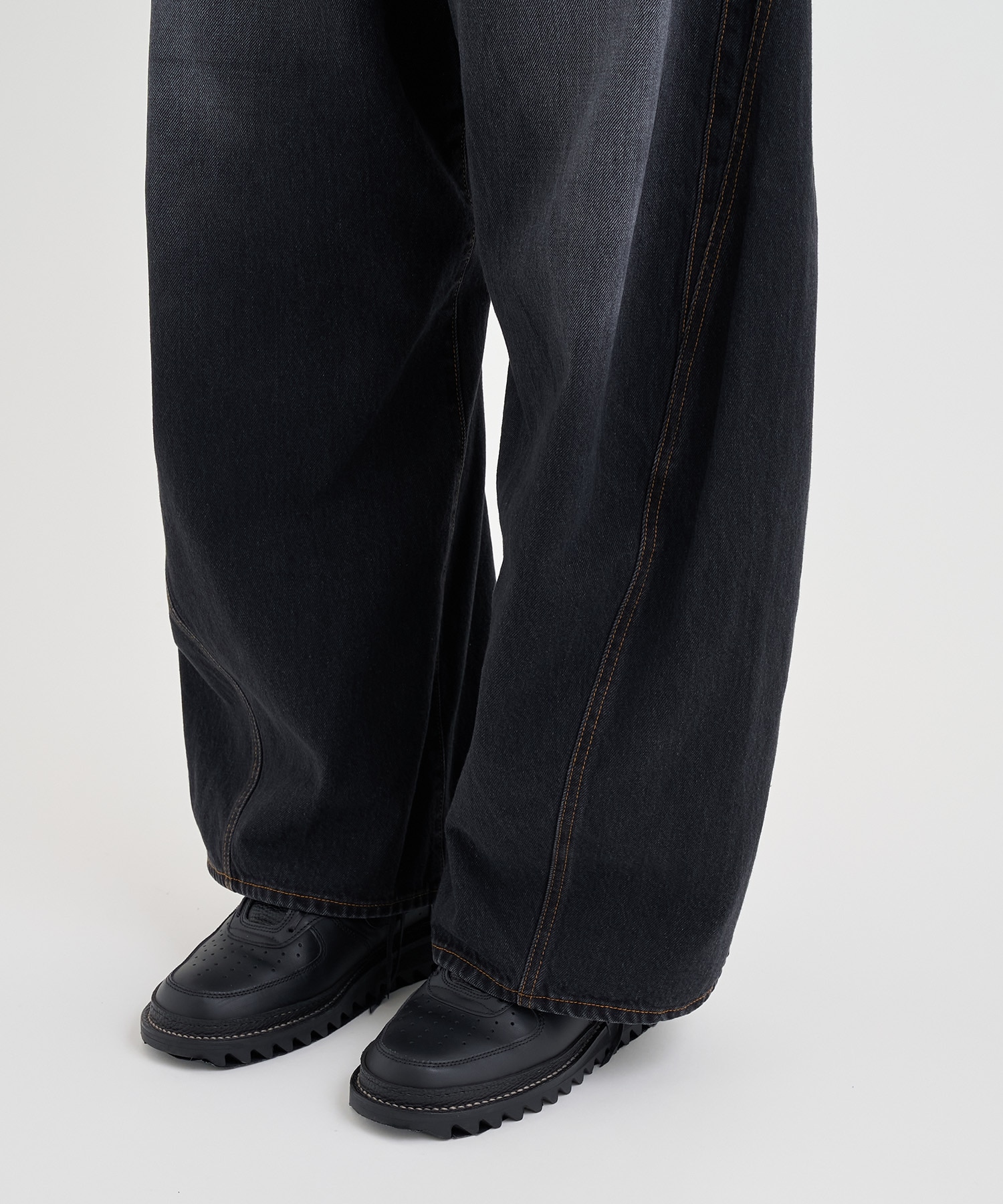 3D cutting denim pants KHOKI