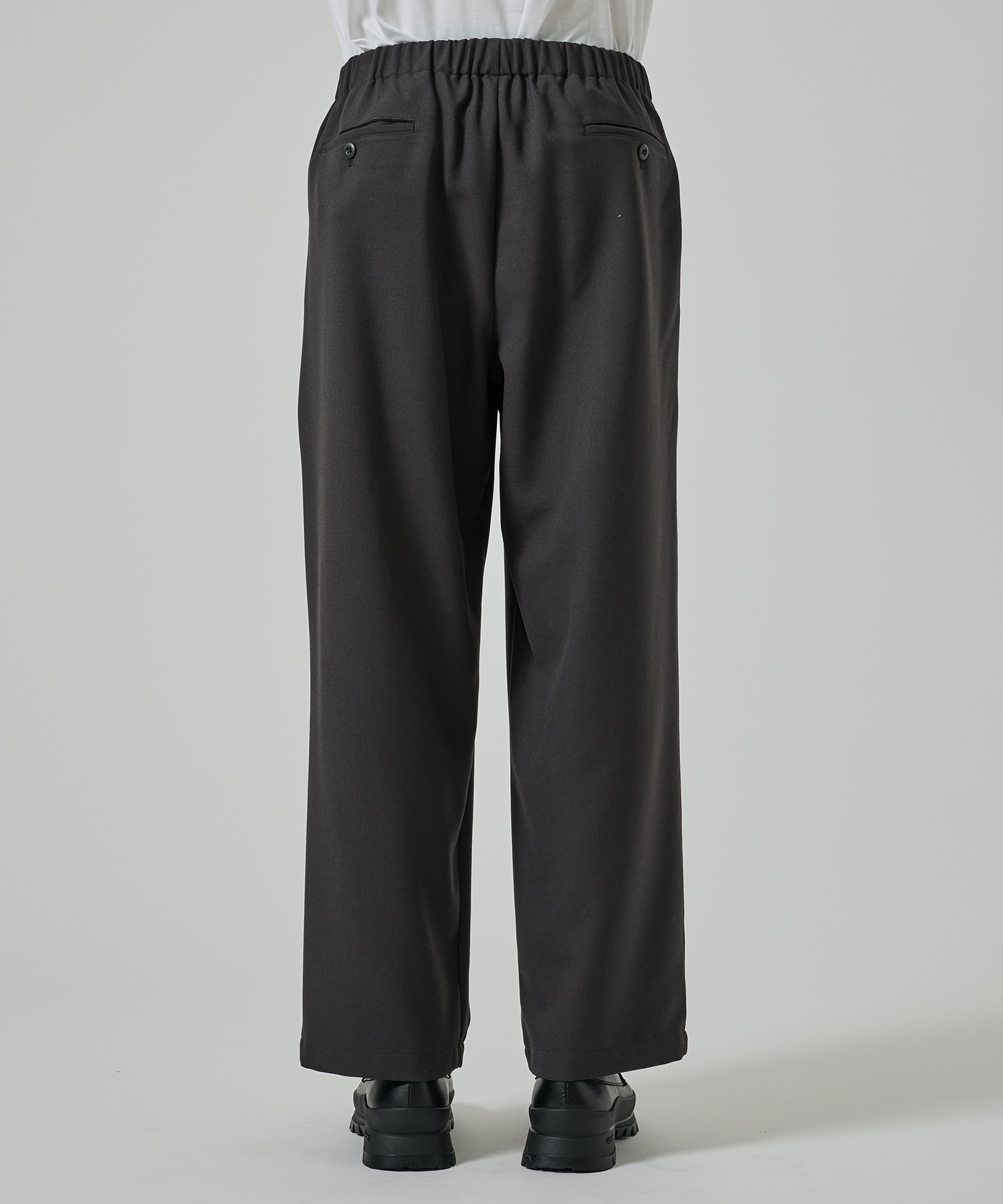 〈別注〉 TWO TUCK STRAIGHT EASY PANTS MARKAWARE/marka