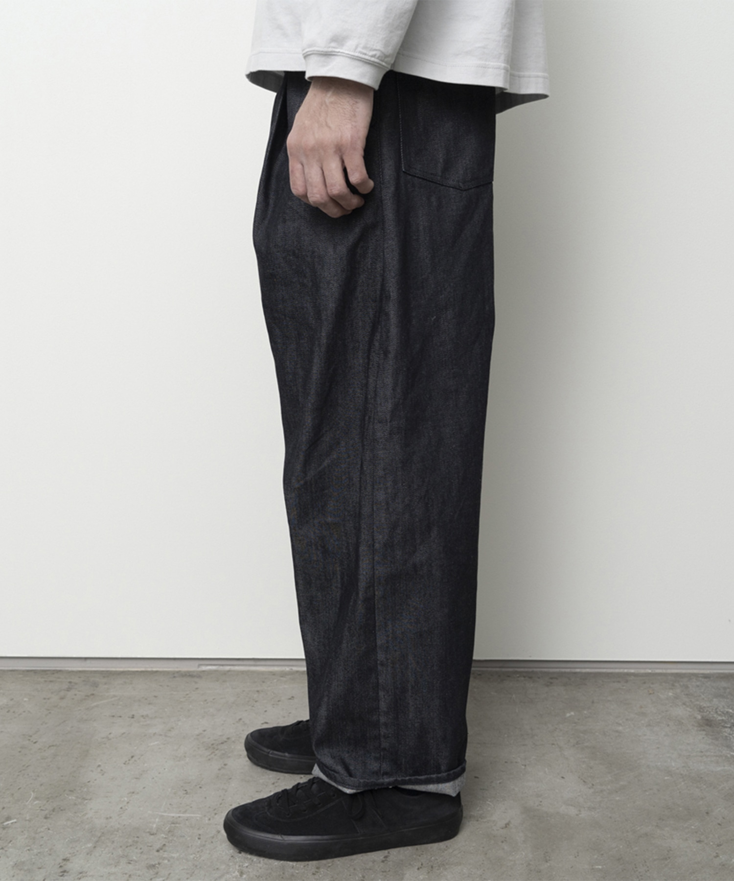 Deep tuck wide denim pants STILL BY HAND